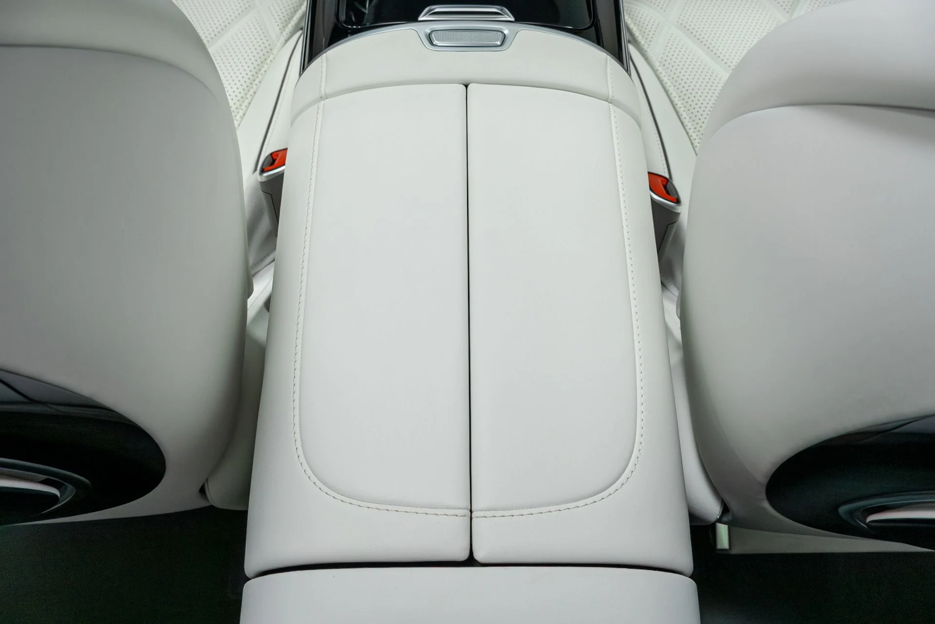 mph040_3893197999_Used_2023_Mercedes_Benz_S_Class_Maybach_S_680_4_MATIC_1776091551_af6fb1f78f