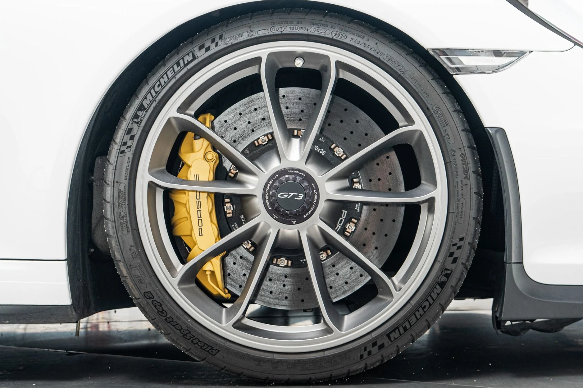 mph040_3914788462_Used_2014_Porsche_911_GT_3_Sport_Chrono_Carbon_Ceramic_Brakes_1784661945_2ed9fc97e7