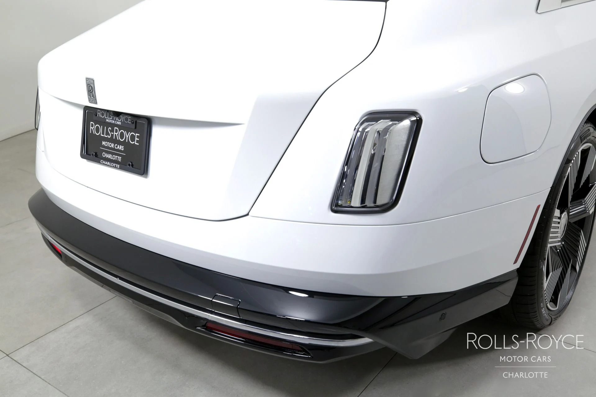 mph040_3917379186_Used_2024_Rolls_Royce_Spectre_1712699361_3cebcd4b21