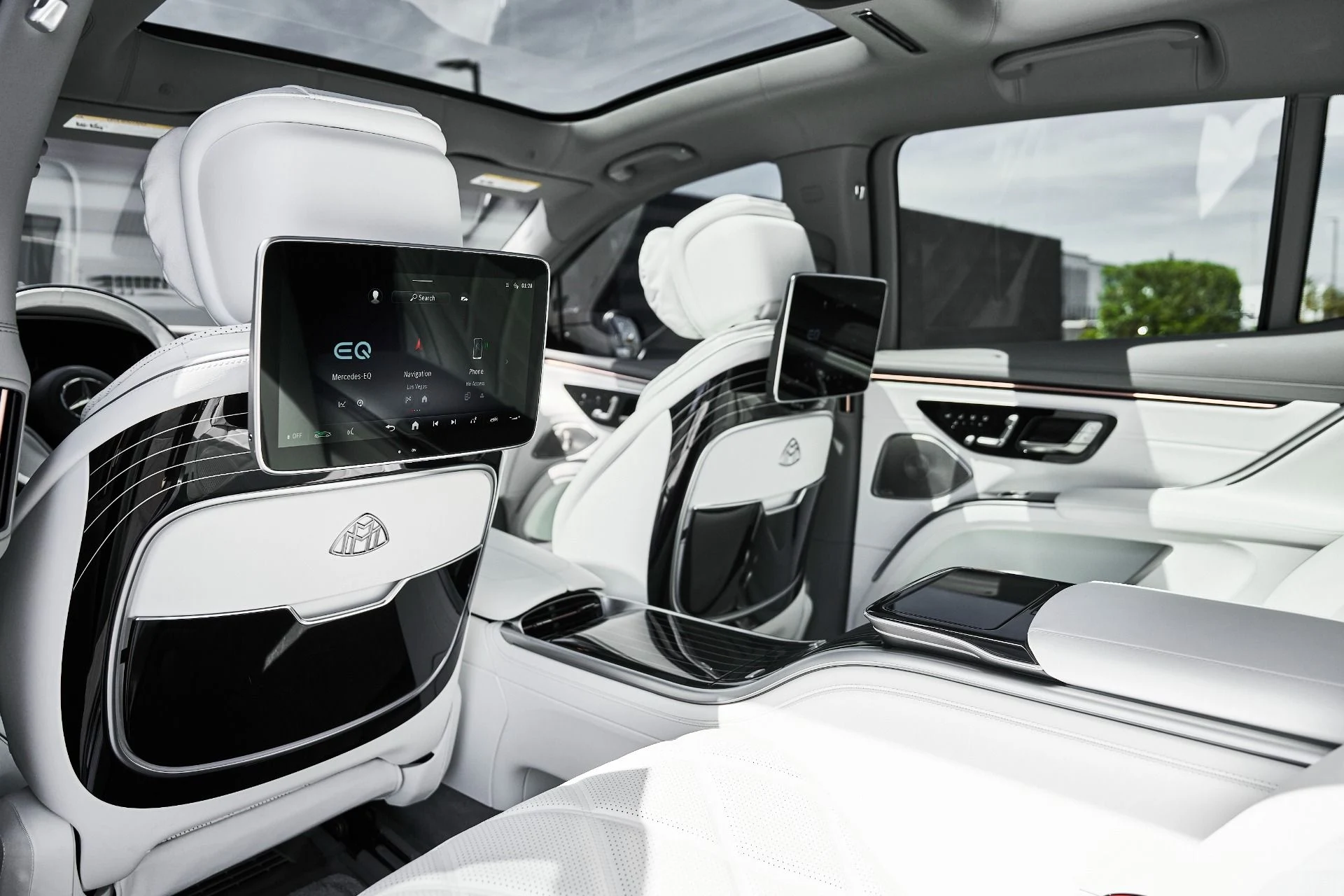 mph040_3921364821_Used_2024_Mercedes_Benz_EQS_Maybach_EQS_680_1774575202_5d549bc0b5