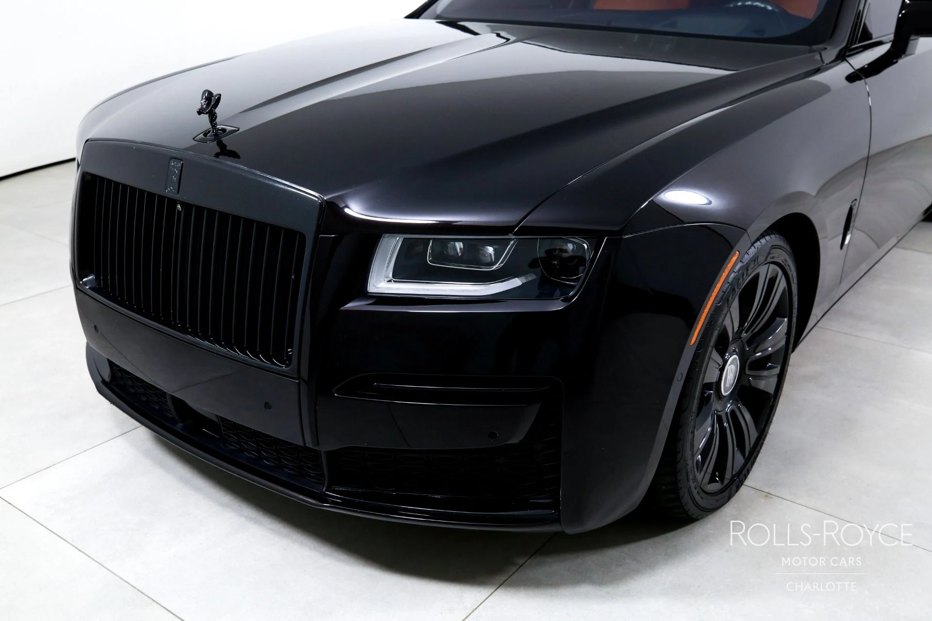 mph040_3928158718_Used_2021_Rolls_Royce_Ghost_1789147066_f3a8f2e7f0