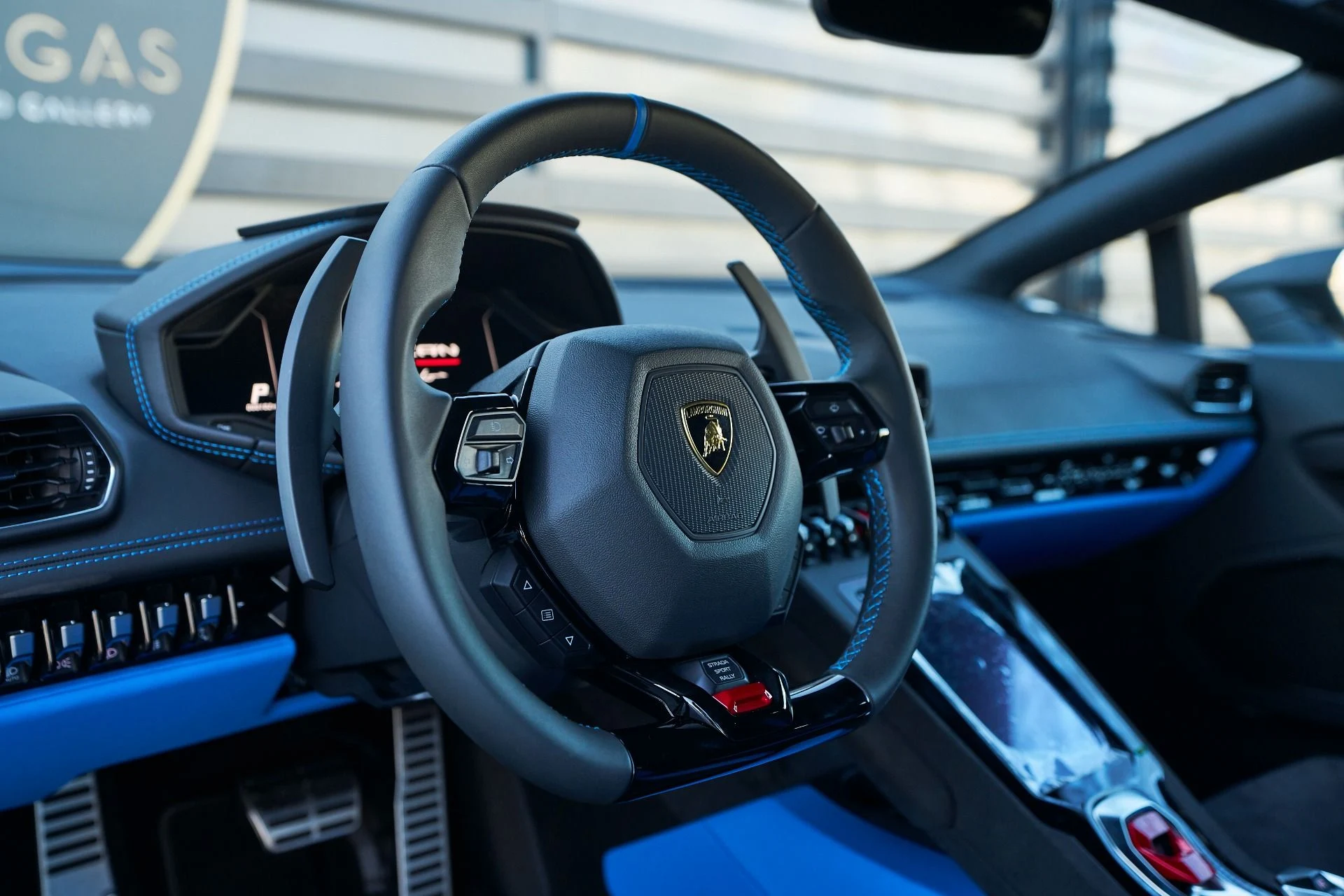 mph040_3937515653_Used_2024_Lamborghini_Huracan_Sterrato_Base_1761068446_abf5bb0b3d