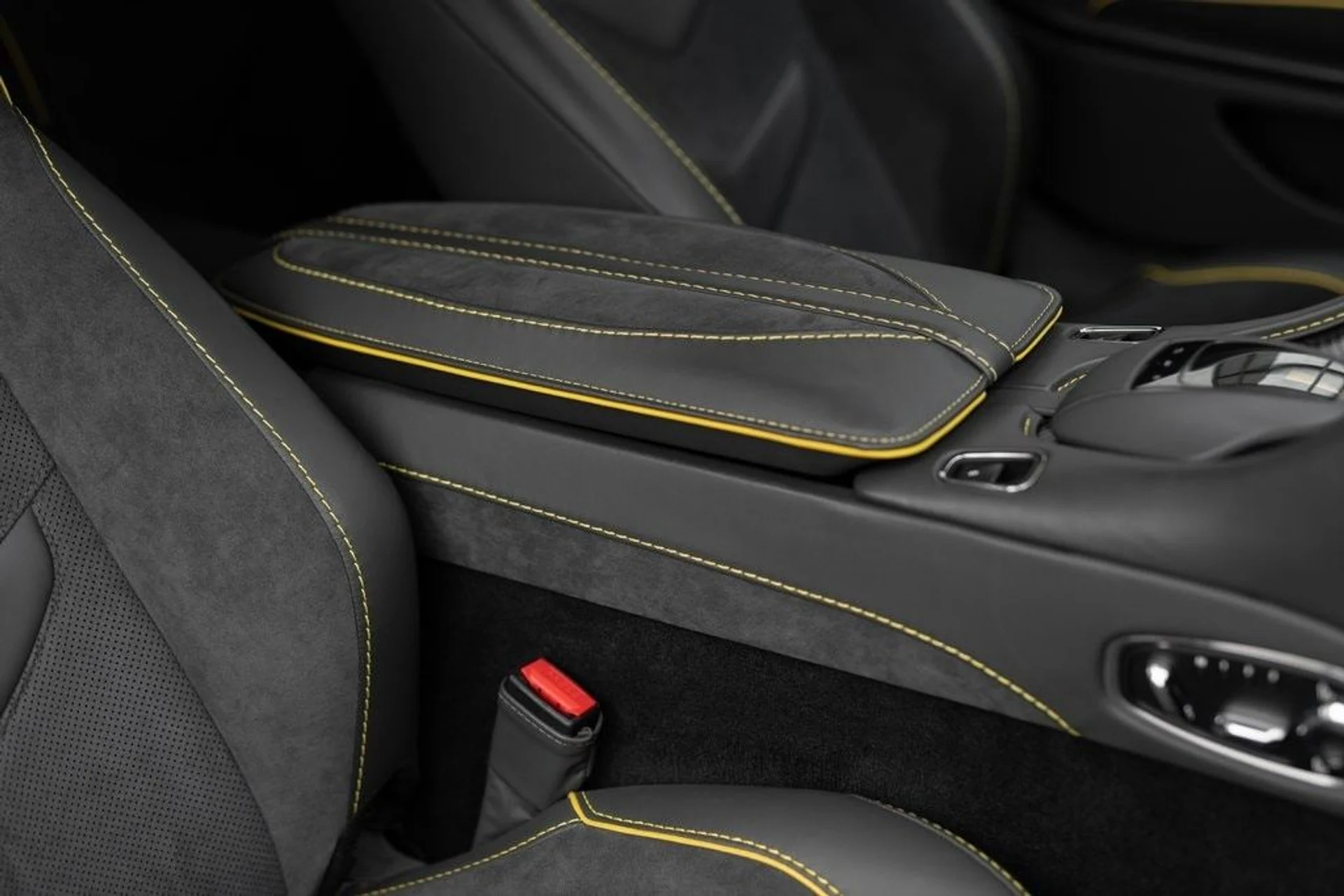 mph040_3937565565_48d8c8c2dd544734489ab3aa464bef44x_003c263739