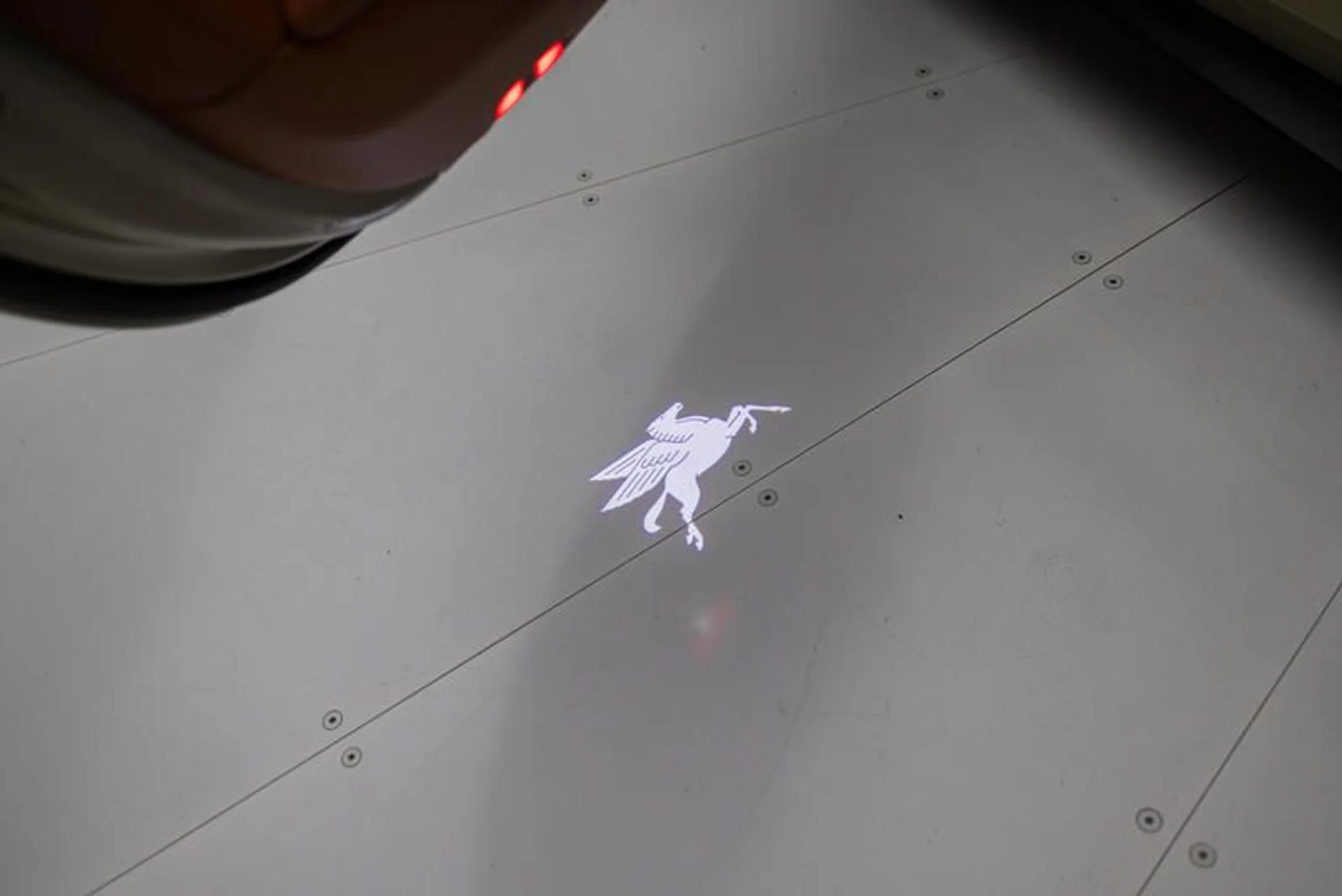 mph040_3963730744_C52_E2191_26_B4_4_F0_B_8625_BD_8_F955_B791_E_0014295de2