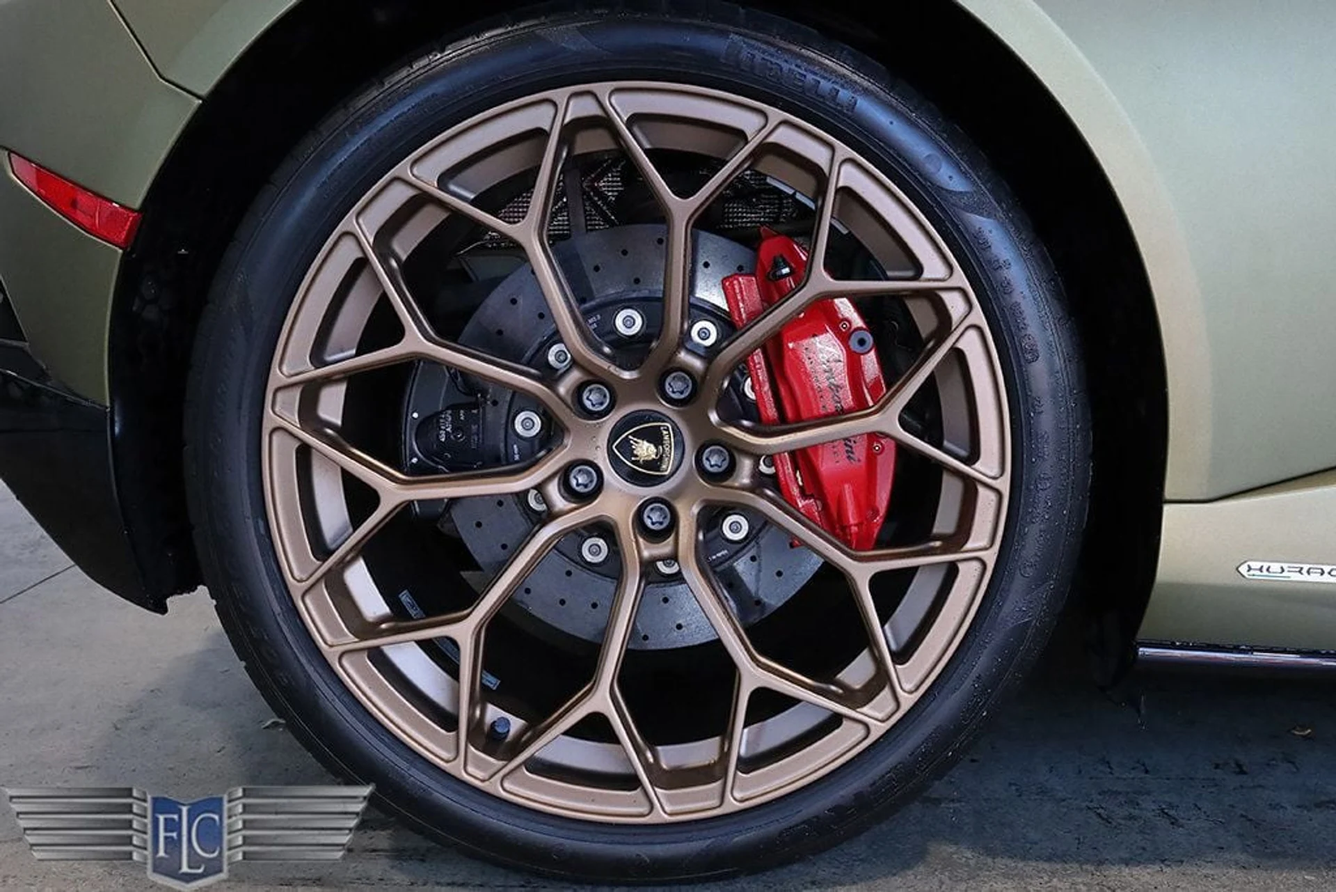 mph040_3966420611_used_2022_lamborghini_huracan_evo_spyderrwd_9689_22989823_41_1024_9184d6cd19