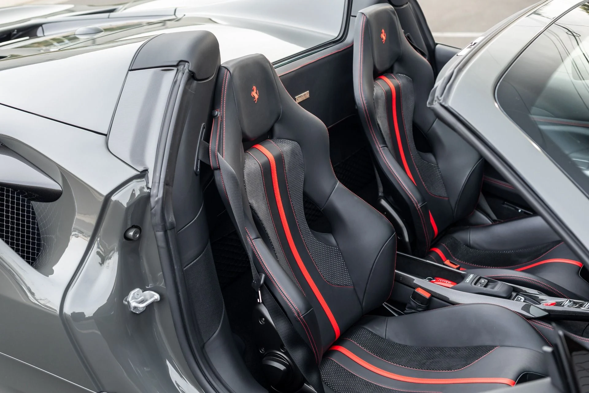 mph040_4000289739_Used_2021_Ferrari_F8_Spider_1734052249_1494310e87