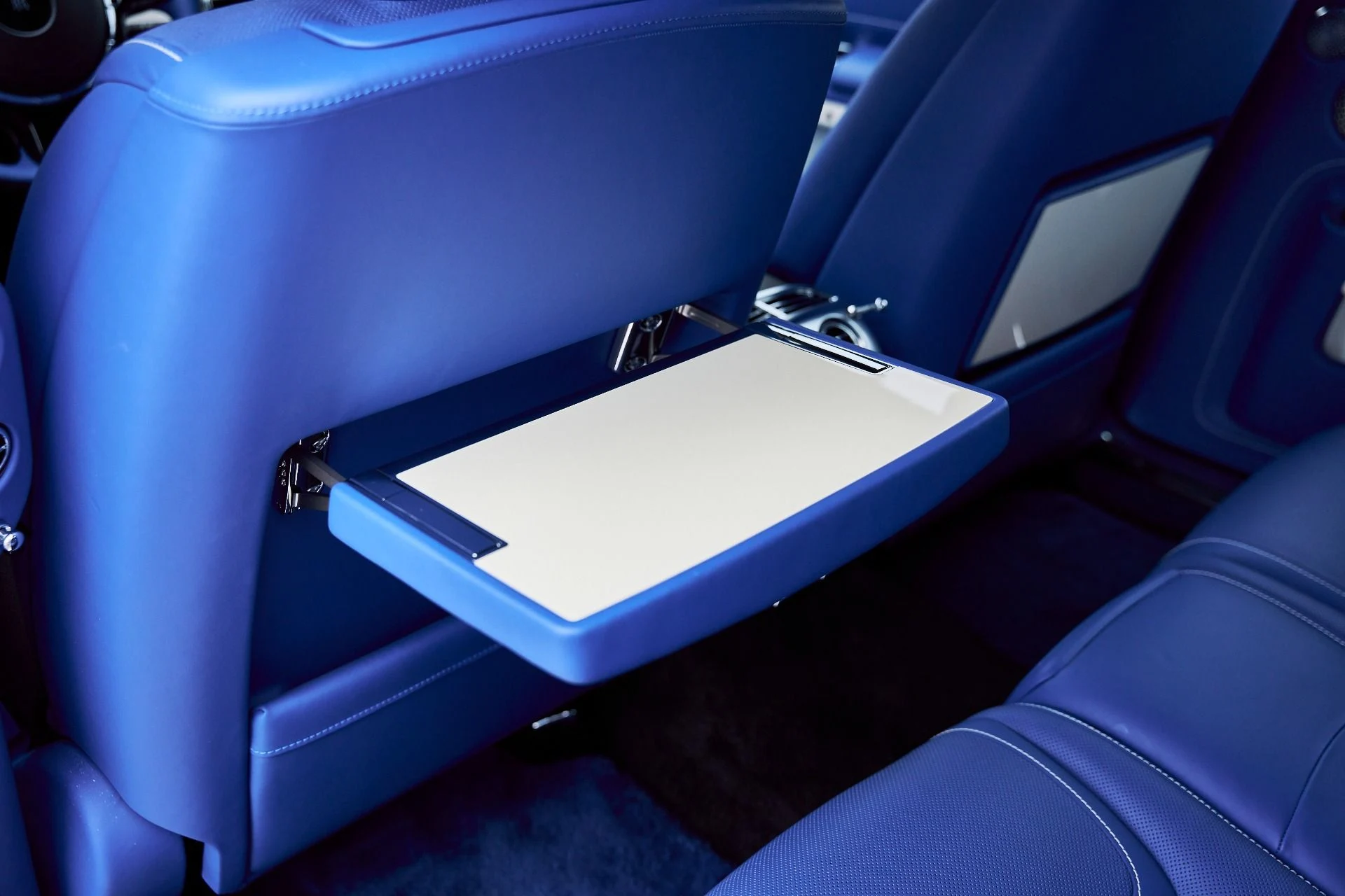 mph040_4029160338_Used_2019_Rolls_Royce_Ghost_Base_1767224301_c0d3a2c201