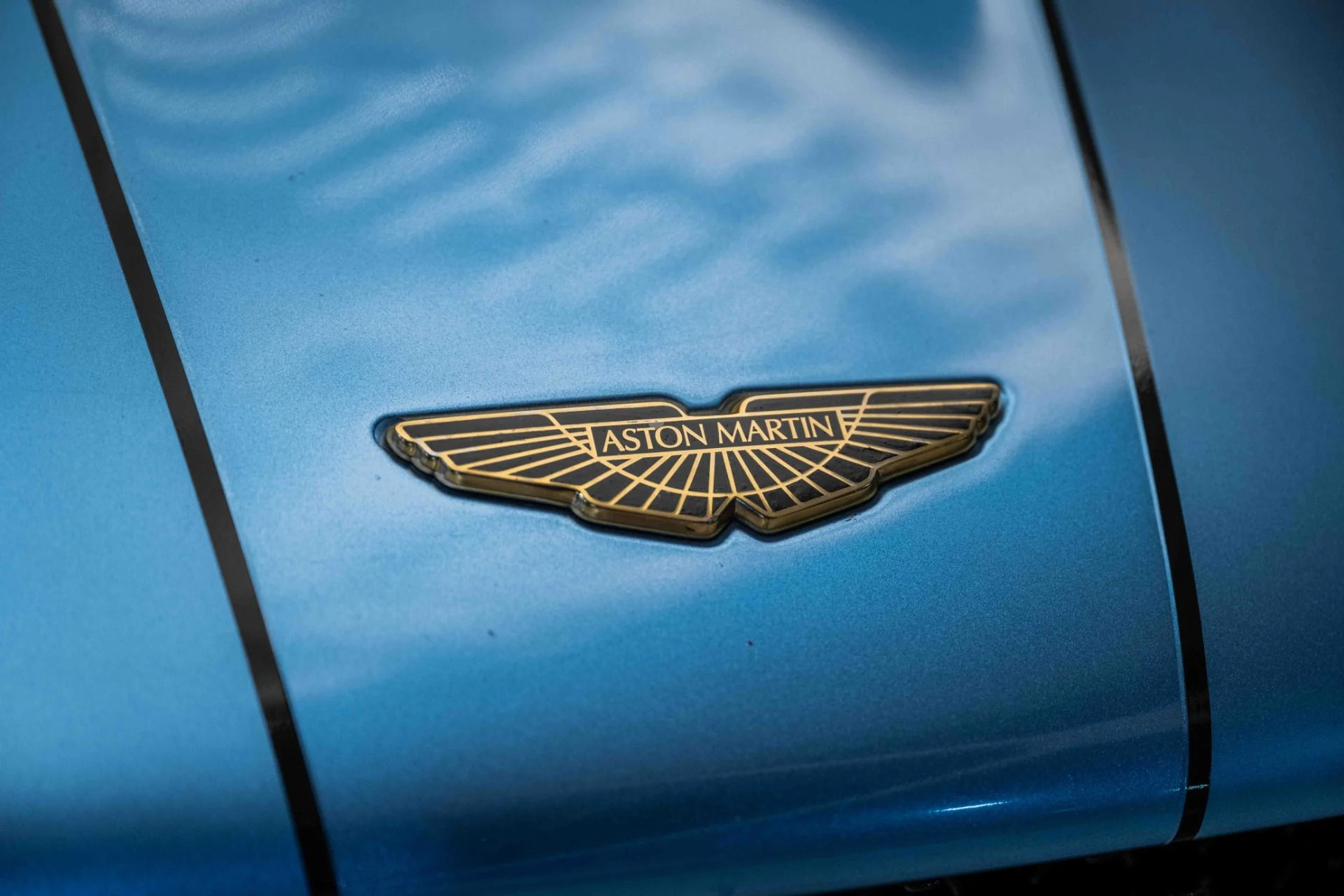 mph040_4030636473_Used_2019_Aston_Martin_DBS_Superleggera_1726670802_aa8852ff8e