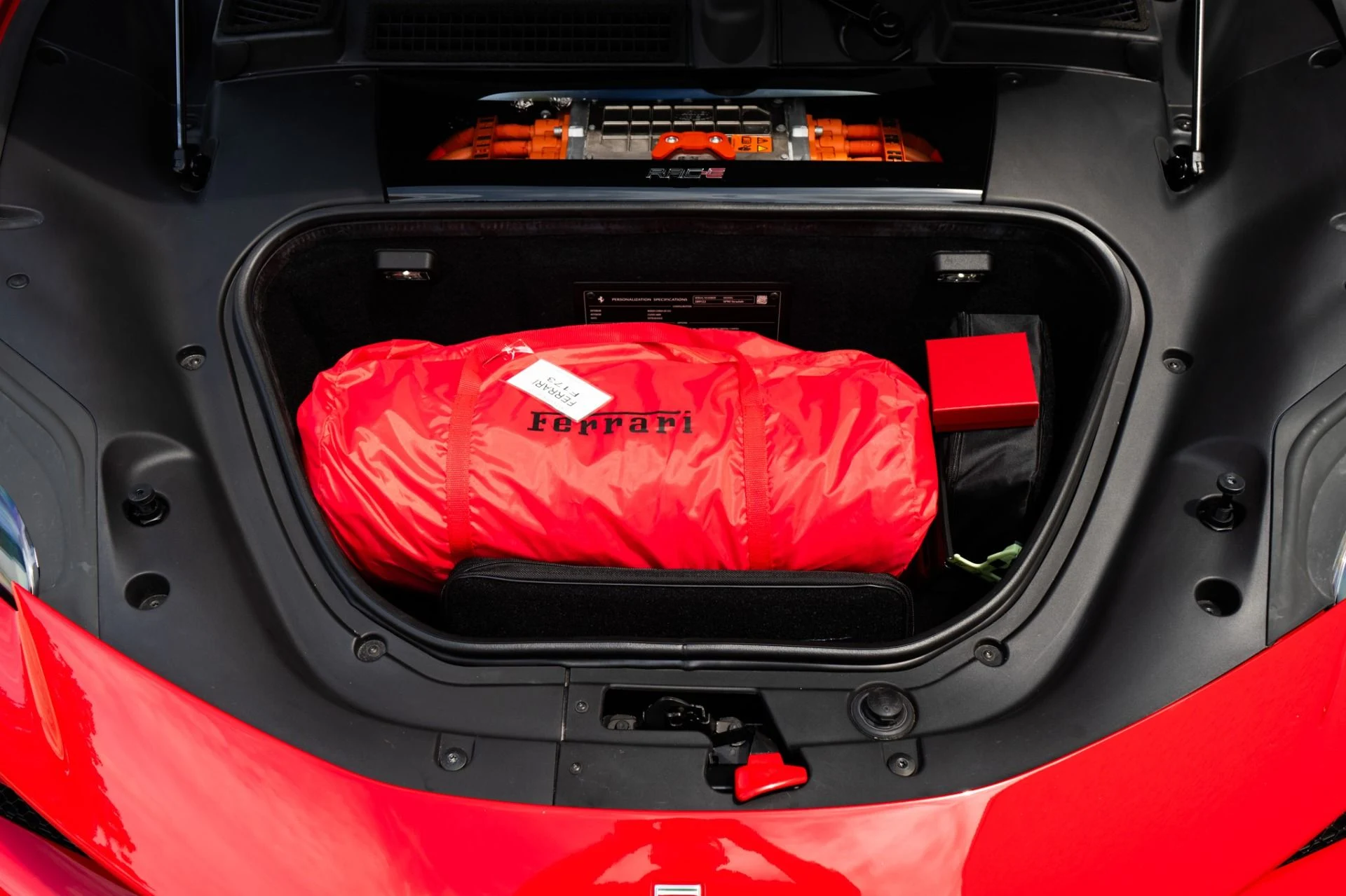 mph040_4044888484_Used_2023_Ferrari_SF_90_Stradale_1753986434_fba19c0bd0