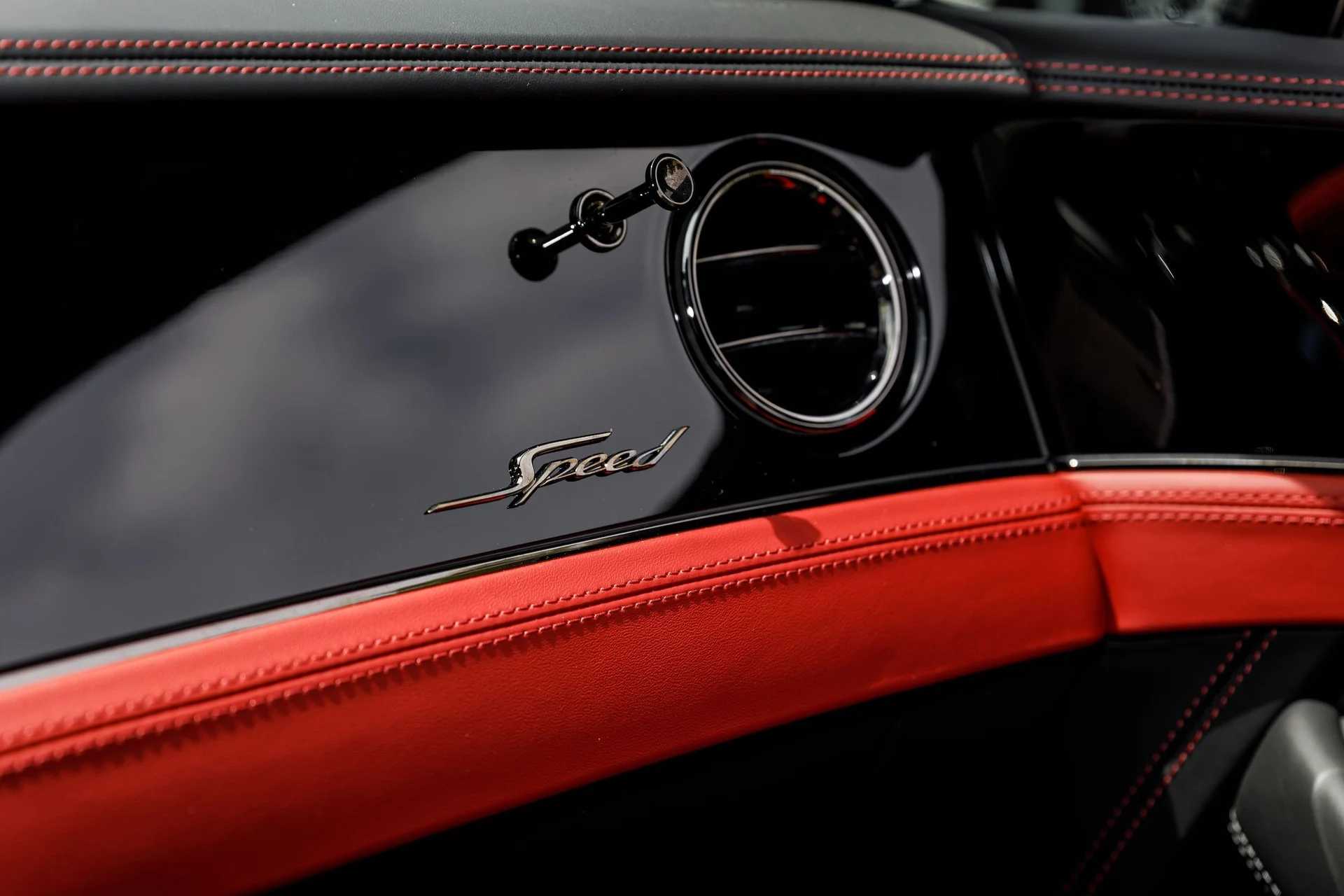 mph040_4045337786_4909964d9246e1948651e07083e8c426x_8a8e50696f