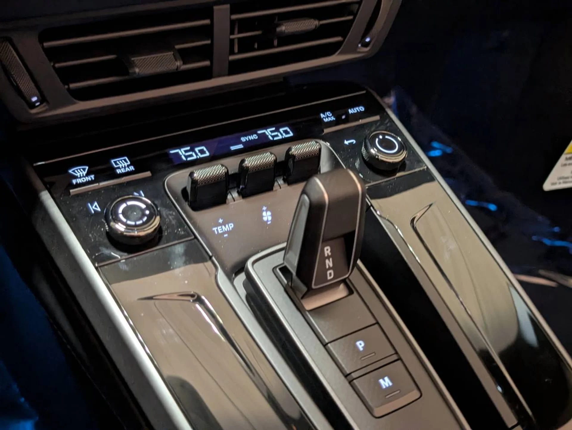 mph040_40531419_41d80e9f25c7d5ec7c09d9a32160bbcdx_5d714cbd1c