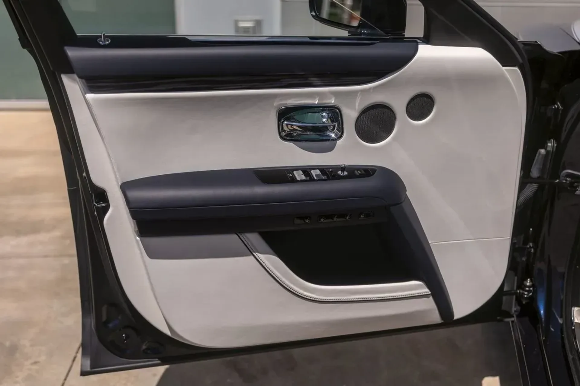 mph040_4071637191_5ad98b20702444fb93c6655489a8bee5_7b0aa9415c