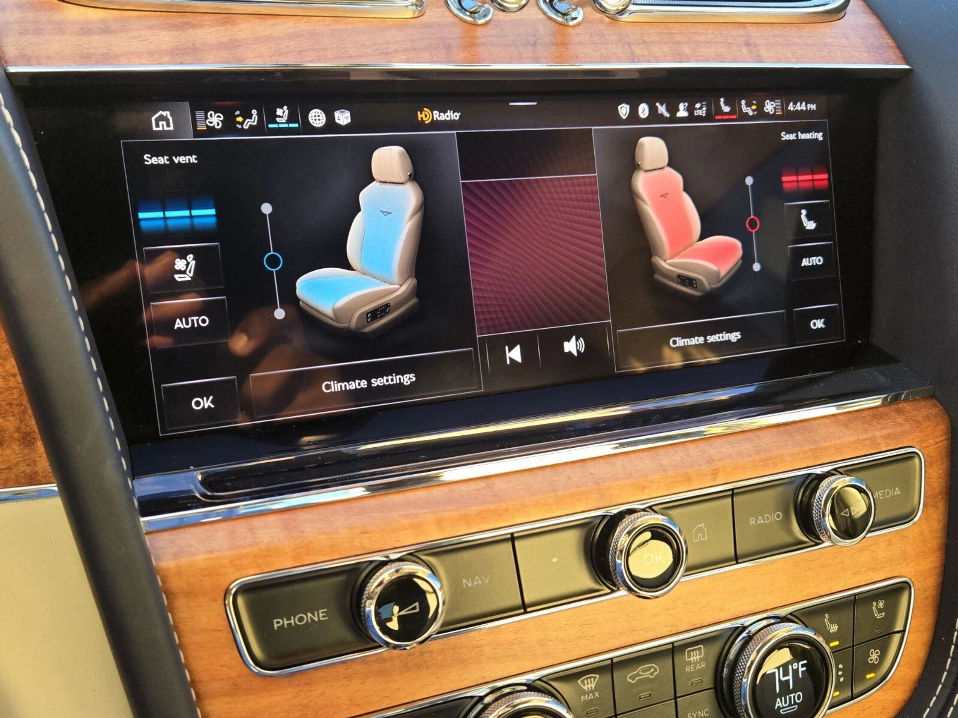 mph040_407909746_9f4be0aac25d80ee2929b8d3f8daf057x_940b84a129