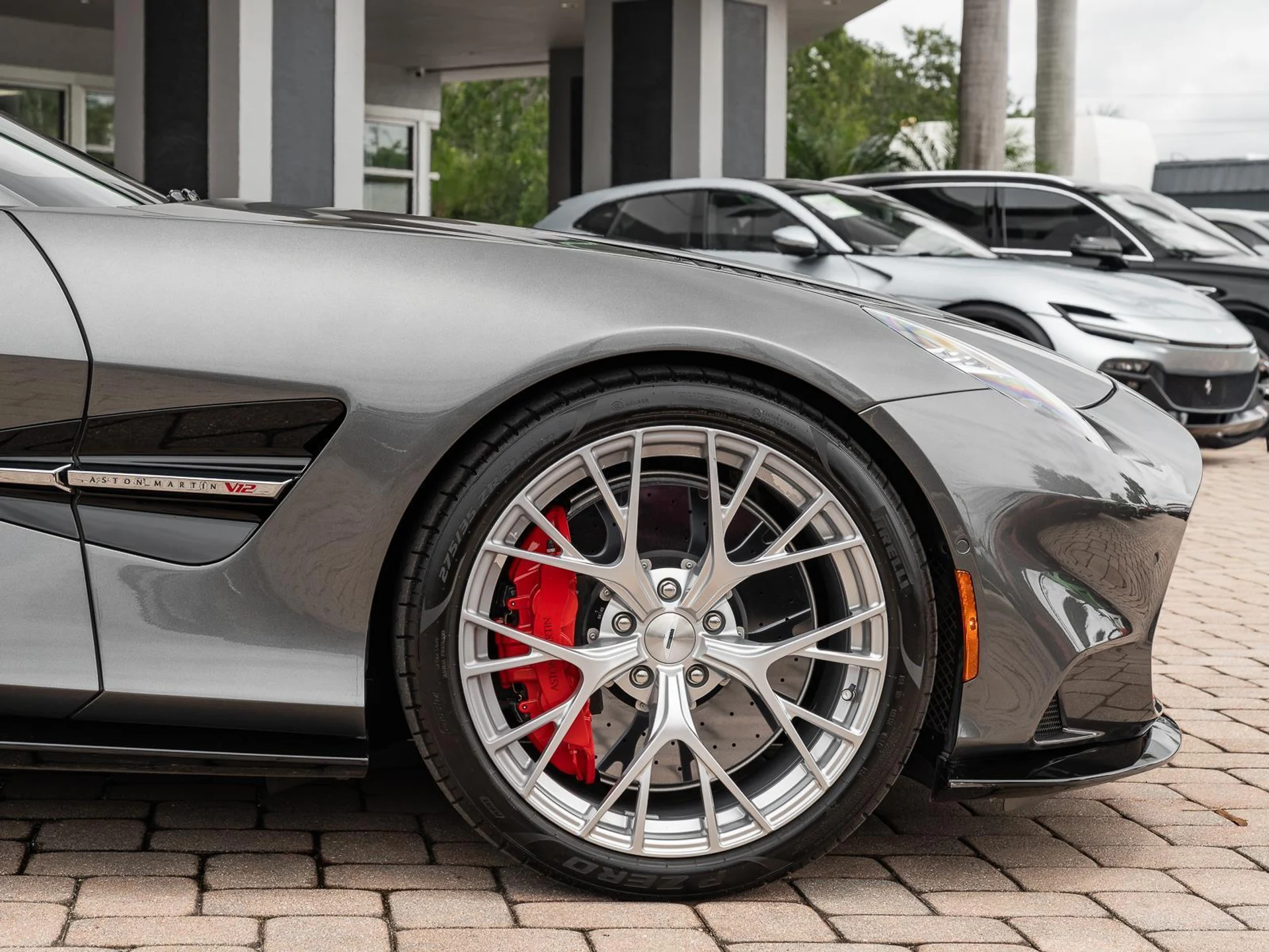 mph040_4096897503_Used_2025_Aston_Martin_Vanquish_Coupe_1780612113_bae1d90d24