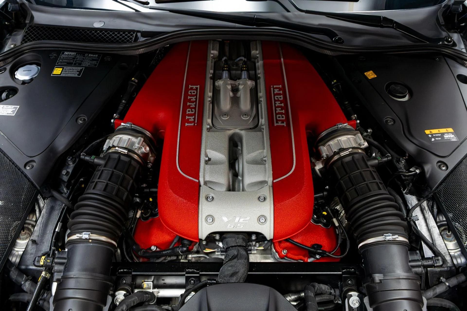 mph040_4099625206_Used_2018_Ferrari_812_Superfast_1777416678_da024ccd52