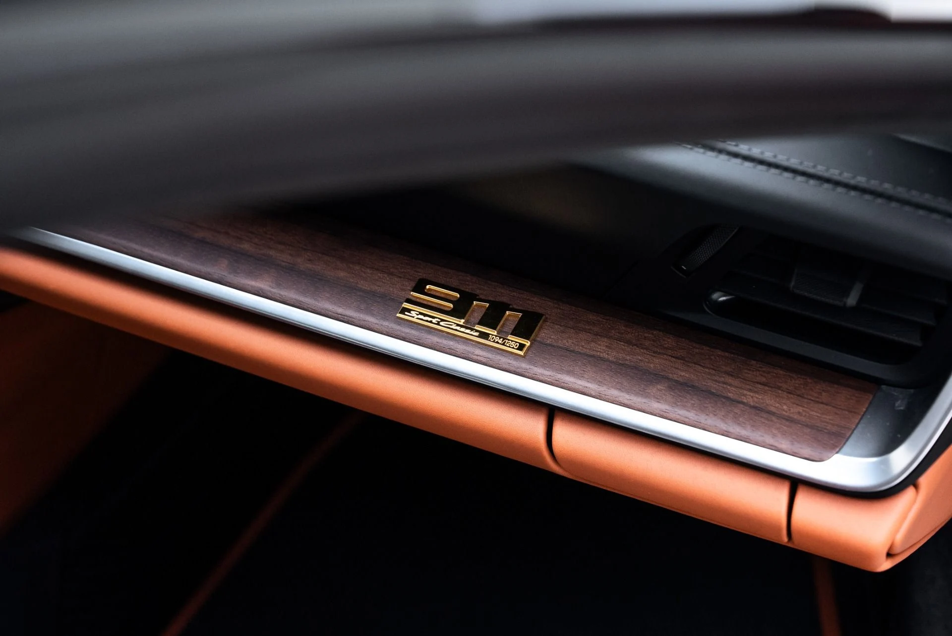 mph040_4105665962_Used_2023_Porsche_911_Sport_Classic_1774647065_4d883165e9