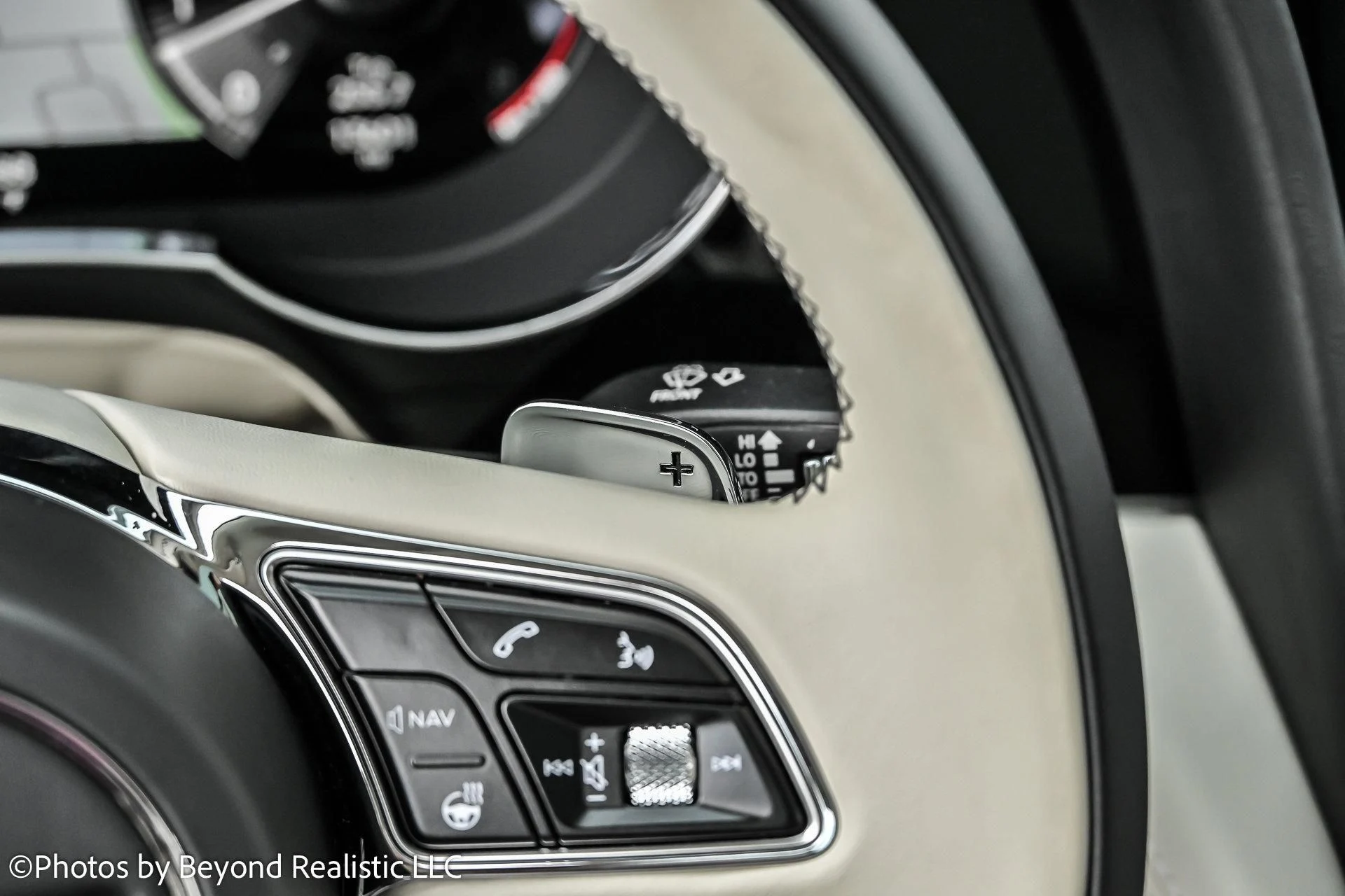 mph040_4116410832_Used_2022_Bentley_Bentayga_V8_Mulliner_Driving_Specification_1755763451_d857647063