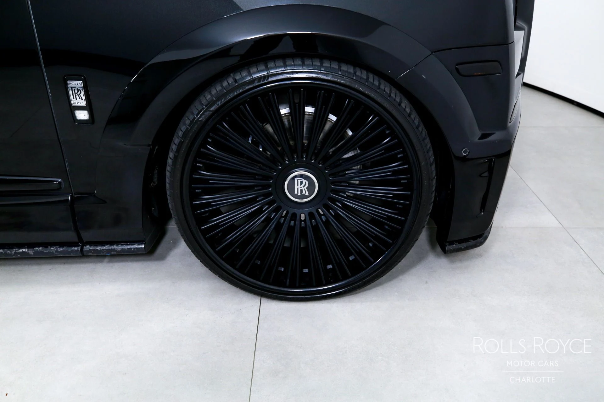 mph040_4120545587_Used_2024_Rolls_Royce_Cullinan_1764777967_a25741ee1a