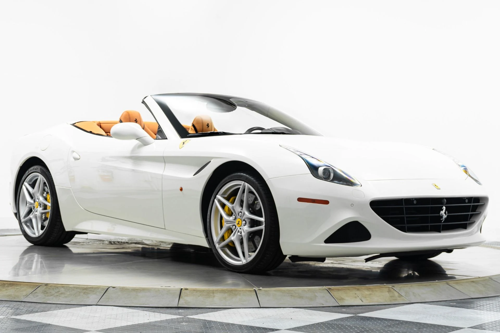 mph040_4148679956_Used_2015_Ferrari_California_T_Very_Low_Miles_Daytona_Seats_Sport_Wheels_1774471674_0a6a4e0e92