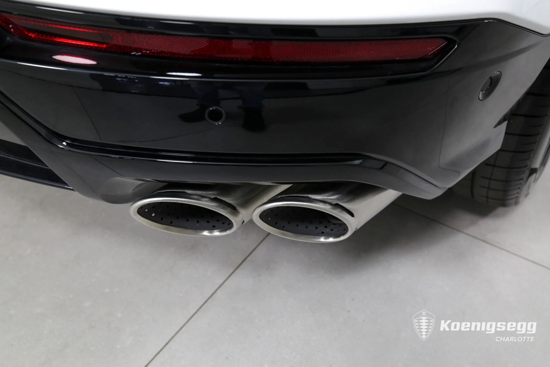 mph040_415506005_Used_2023_LAMBORGHINI_URUS_S_PEARL_CAPSULE_1720196278_aa7fc78ee8