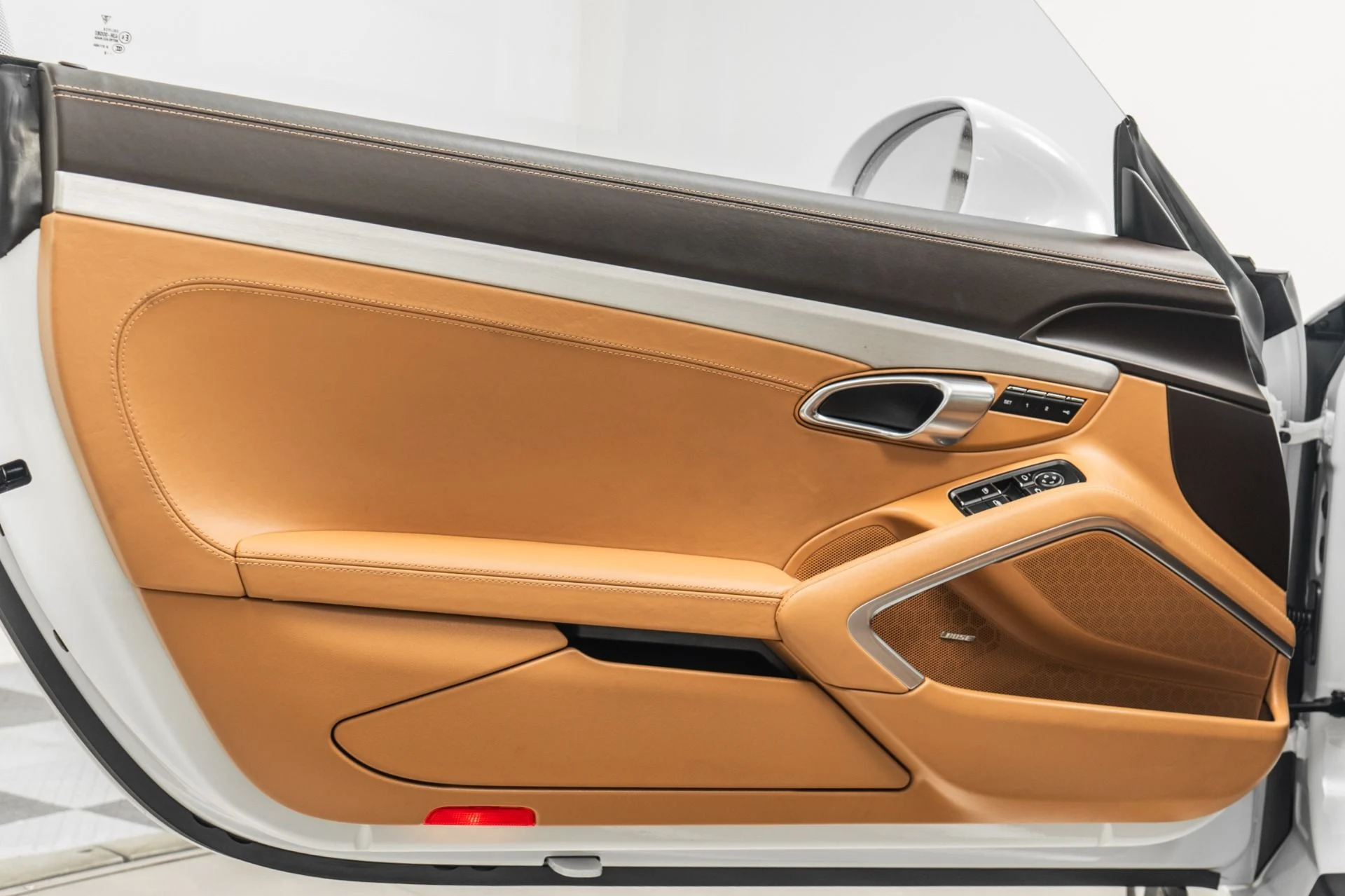 mph040_4158457413_Used_2019_Porsche_911_Carrera_4_S_Sport_Package_Two_Tone_Interior_1782227287_20d3f76cbe