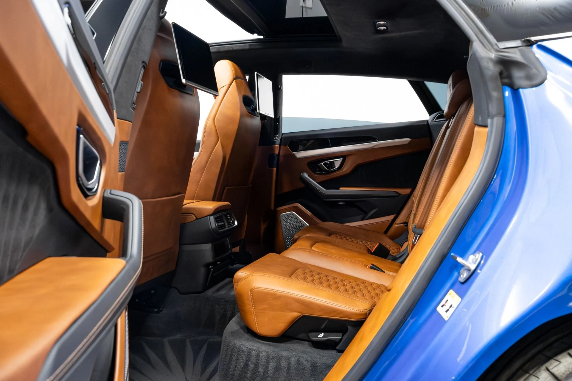 mph040_4161136816_Used_2019_Lamborghini_Urus_1772123275_f6d6c0ec9c