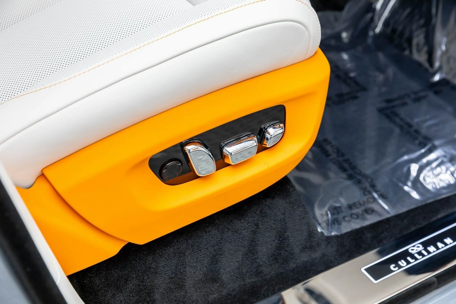 mph040_4165187763_41_ccce21e923