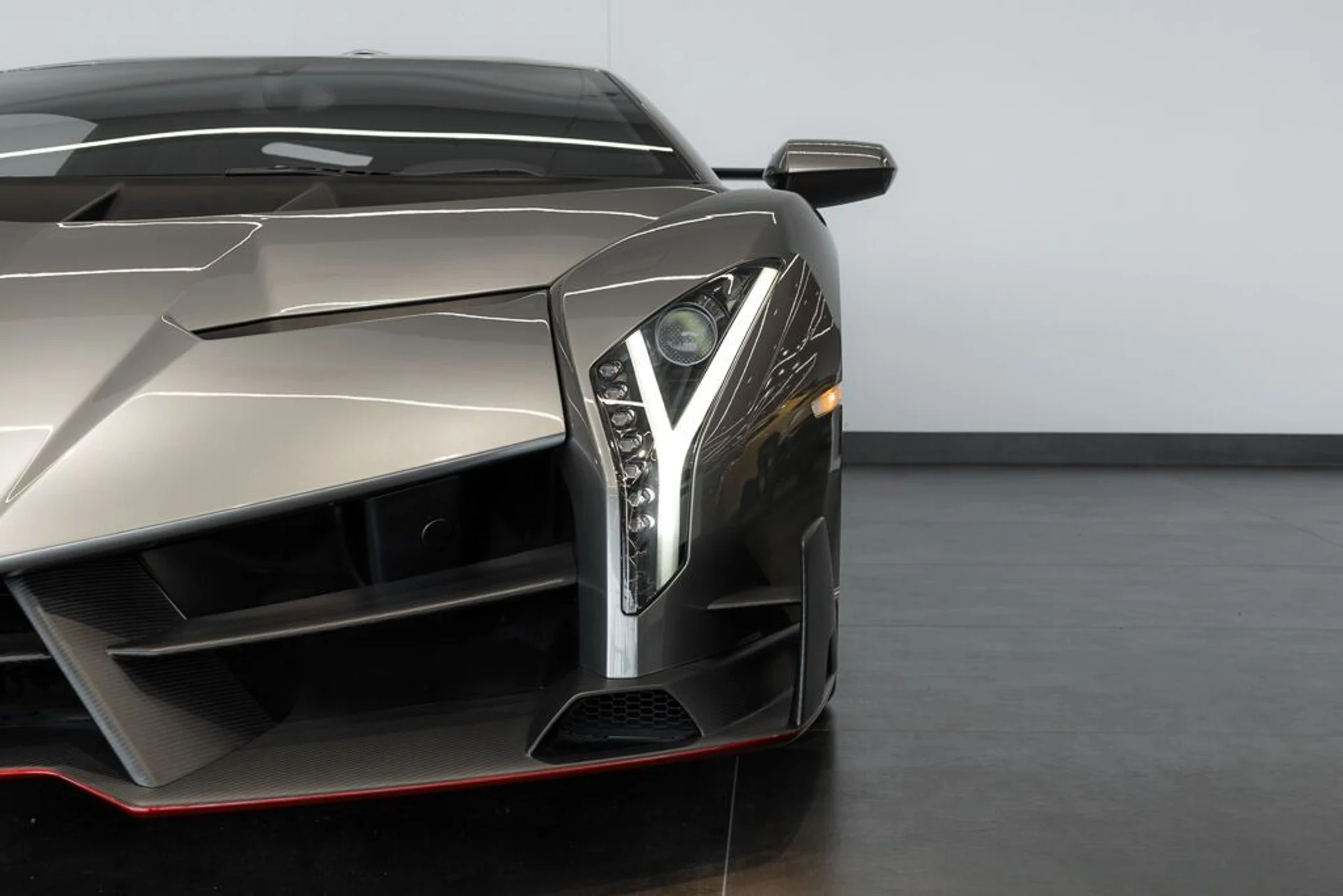mph040_416678130_lamborghini_veneno_2014_jpg_v_1779988126_fe3c2c50c5