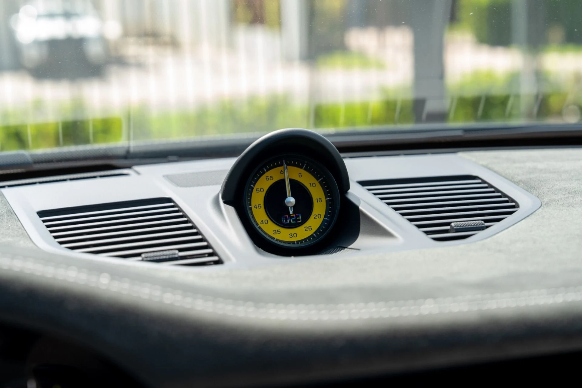 mph040_417497363_Used_2025_Porsche_911_GT_3_RS_1790719788_93a5da6618