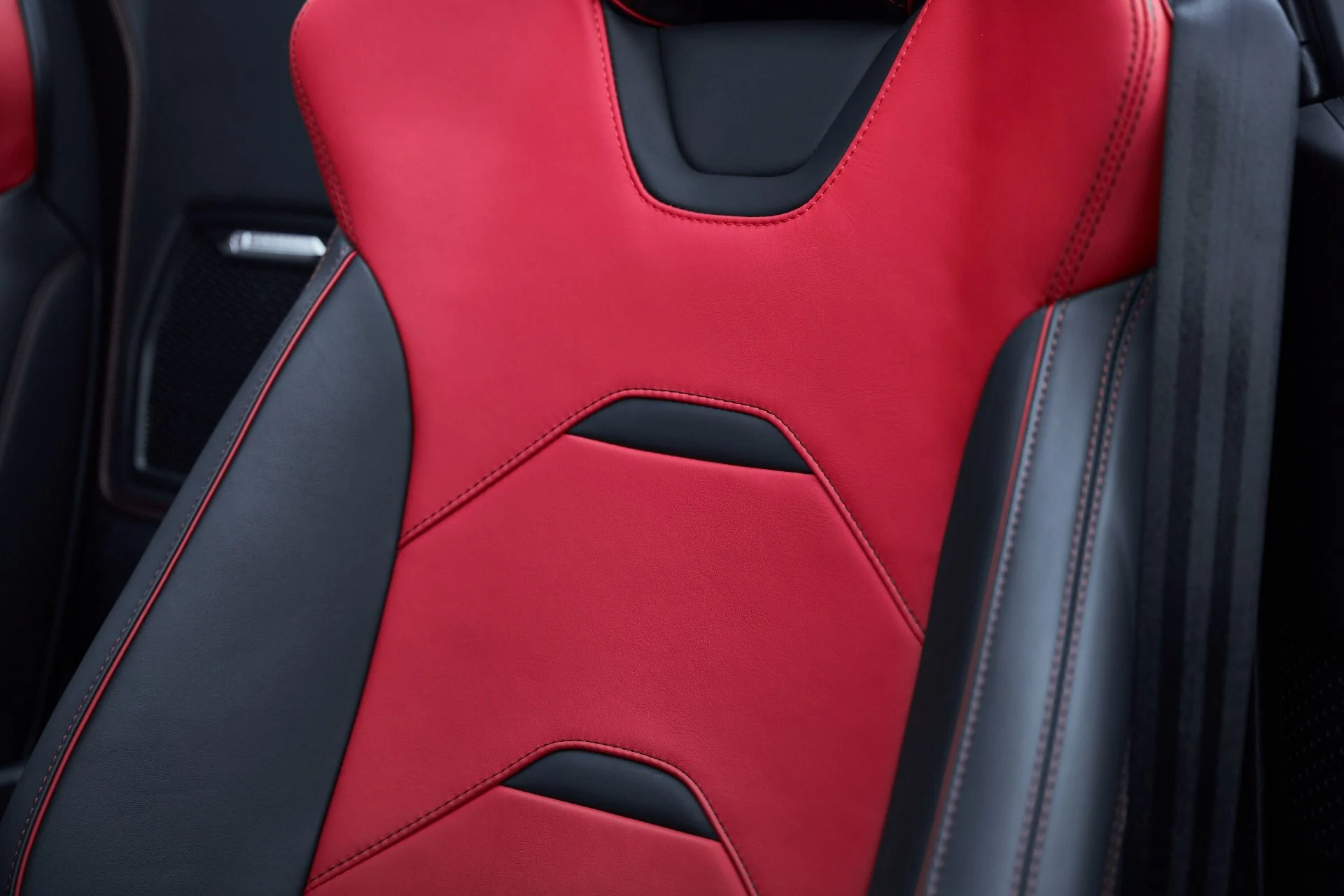 mph040_420137134_Used_2024_Lamborghini_Huracan_EVO_Spyder_1766881371_e73daf6374