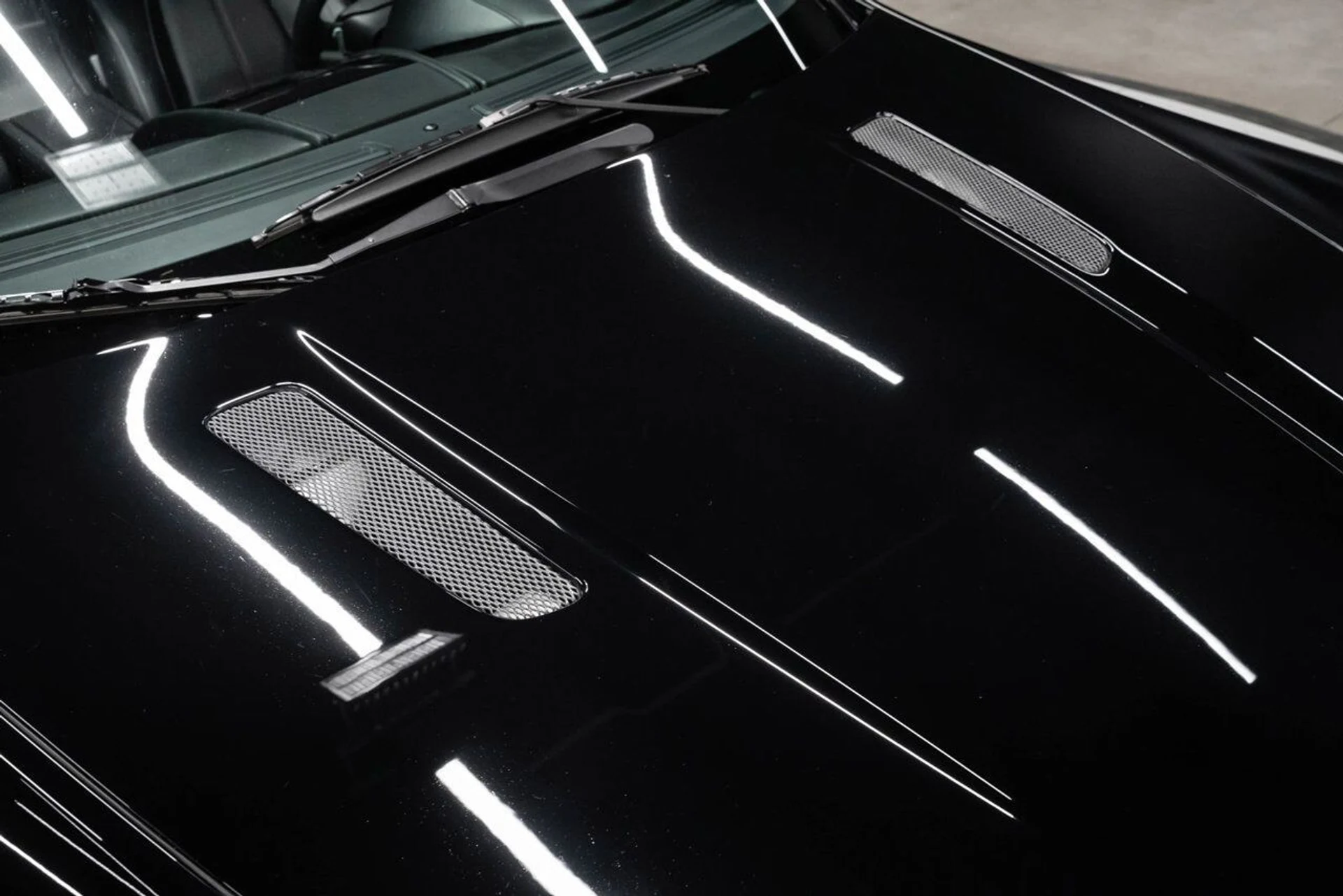 mph040_4231961059_aston_martin_vantage_2008_6863c175f7
