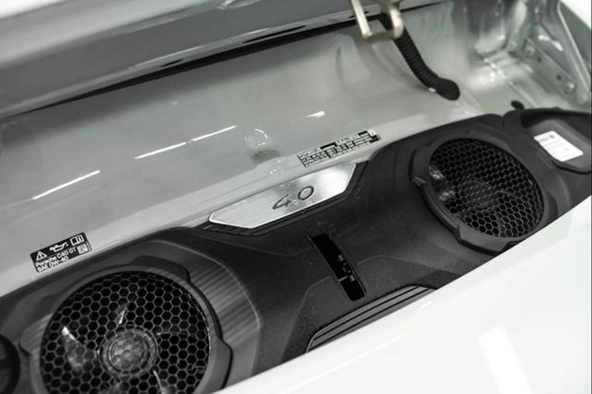 mph040_423403232_Vw_OF_1_Do_WHV_Iq2xet_W_RG_Me_Ri_K4c_812d1b781c