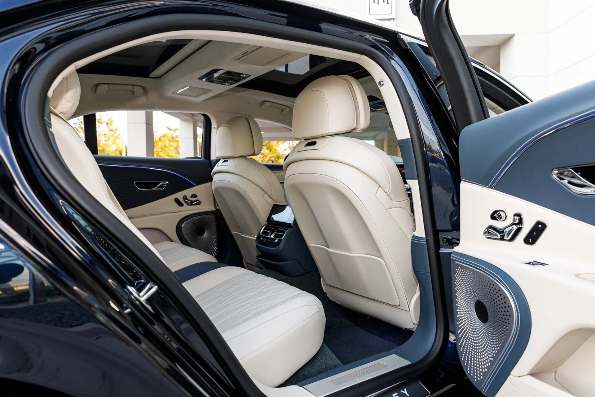 mph040_4240571410_ce4e13b53cea267c6798d2b110e44be5x_e418a86507