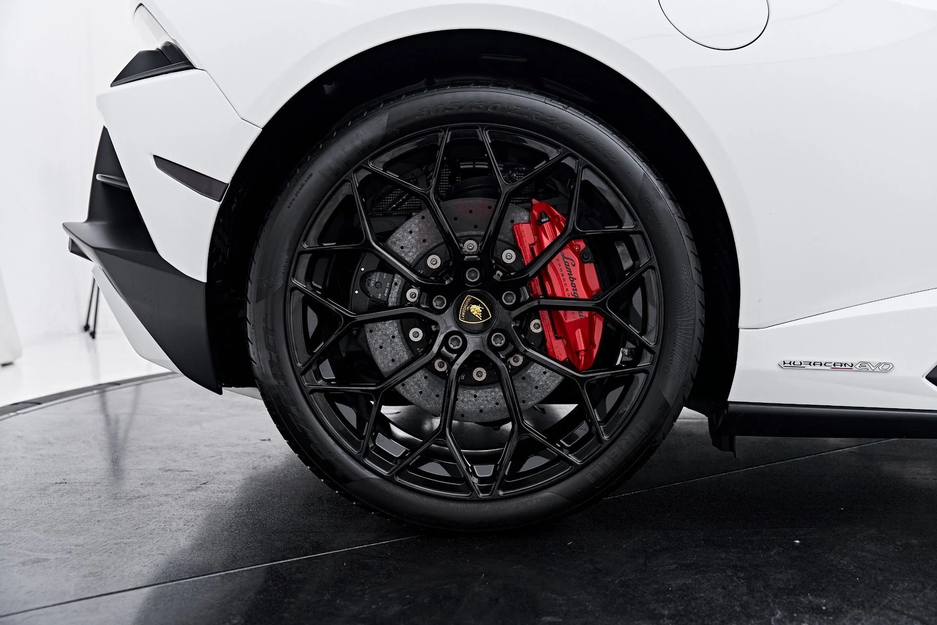 mph040_4243244512_Used_2024_Lamborghini_Huracan_EVO_Base_1791337137_3c224f56a3