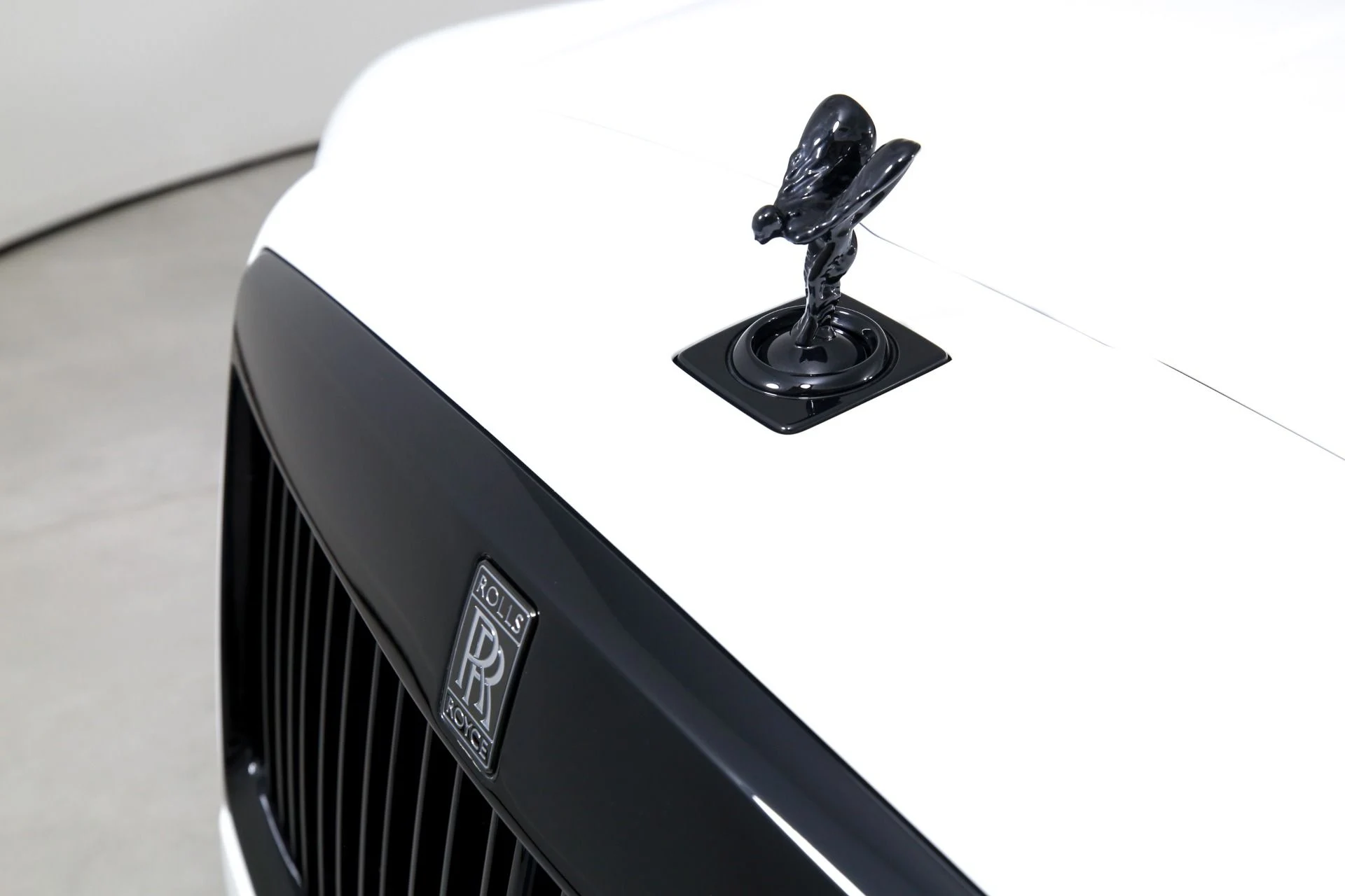 mph040_425492906_Used_2024_Rolls_Royce_Cullinan_1784324359_5808501cc9