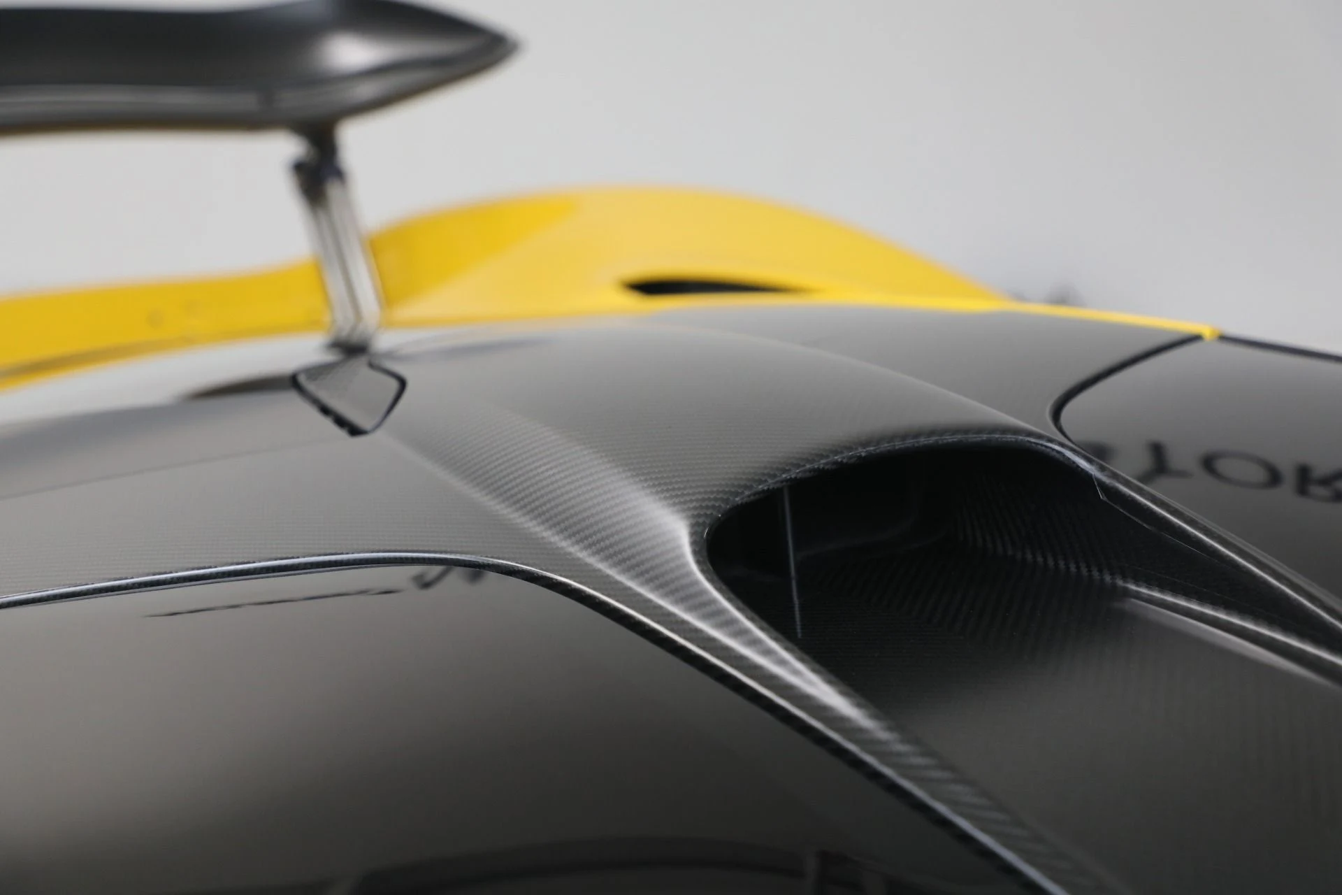 mph040_4255346011_Used_2015_Mc_Laren_P1_f6bb9b5215