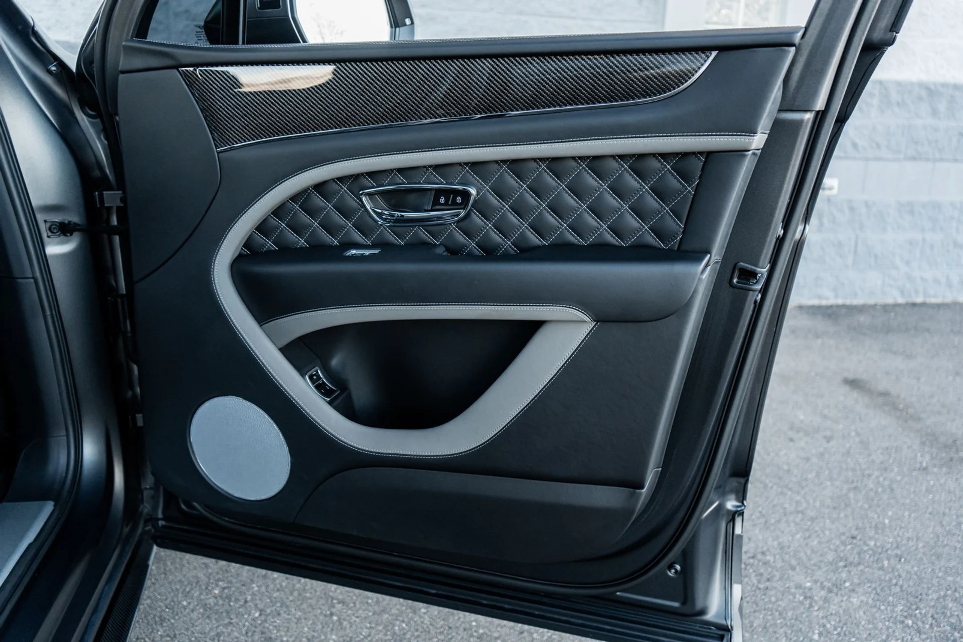 mph040_426443556_7d608feb_5ed3_4c39_b8a4_376d351bdca4_53ab513f4c