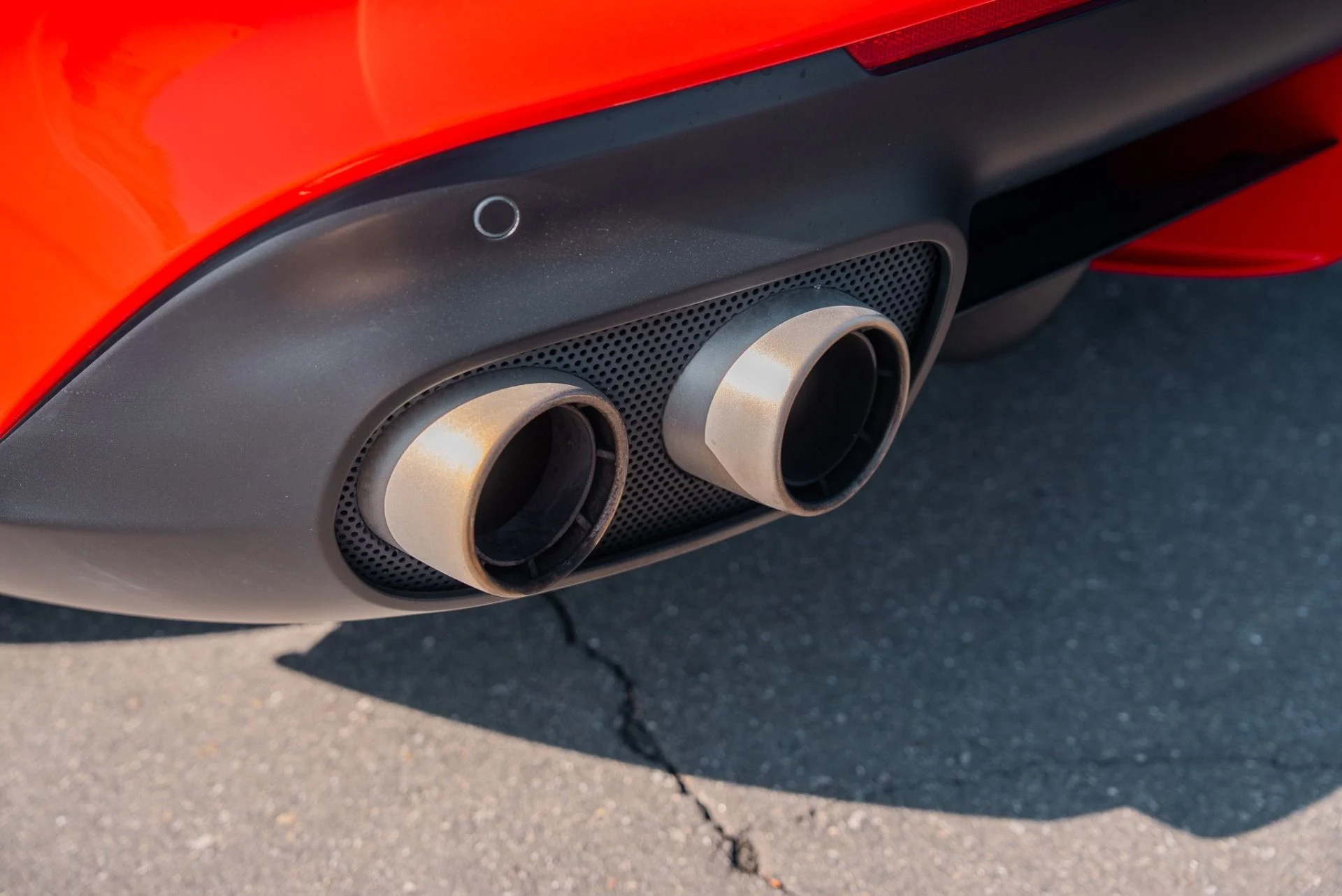 mph040_4285441316_Used_2017_Ferrari_F12berlinetta_1762288797_0629f3a242