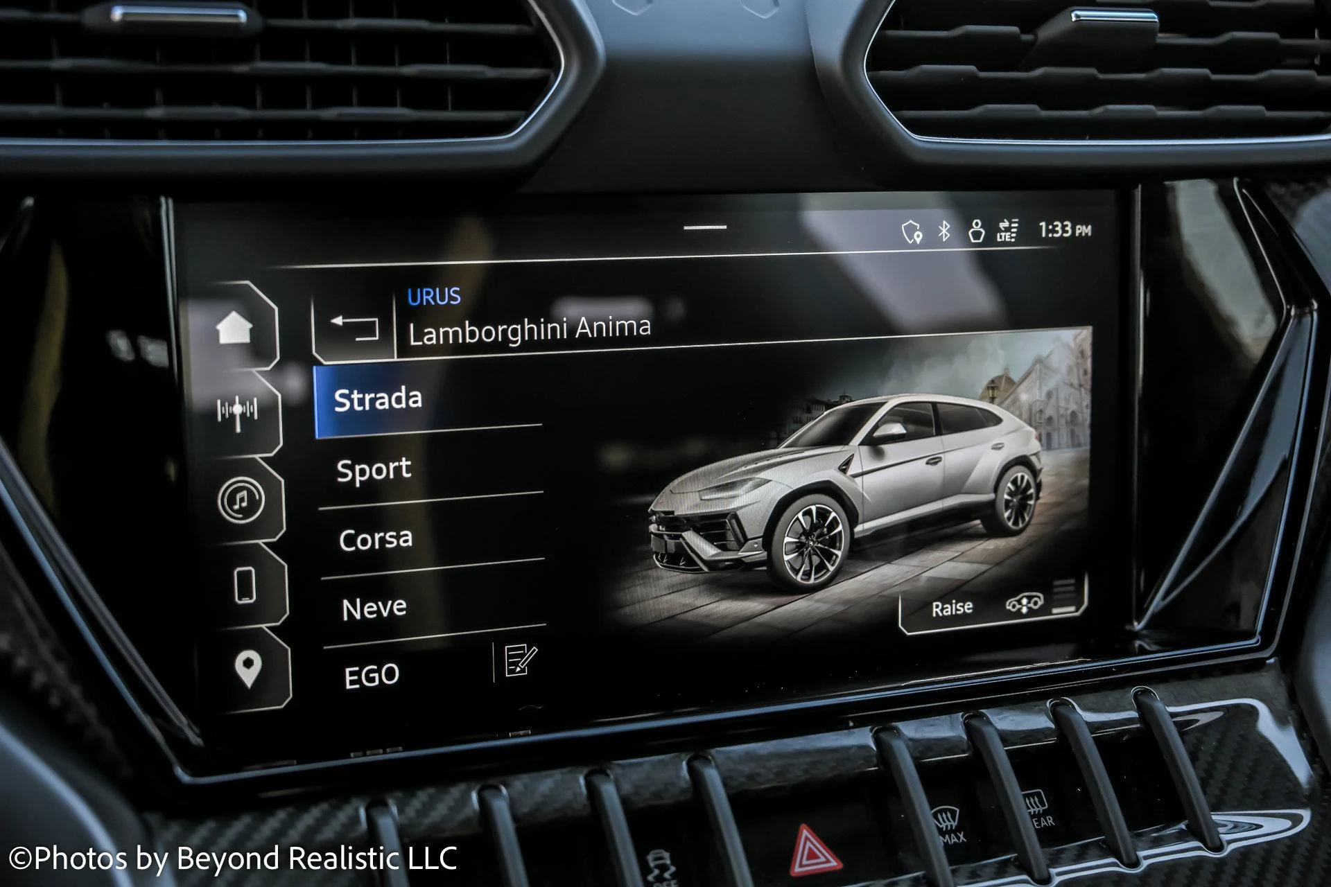 mph040_43429883_Used_2024_Lamborghini_Urus_S_1769420573_4dc38fb329