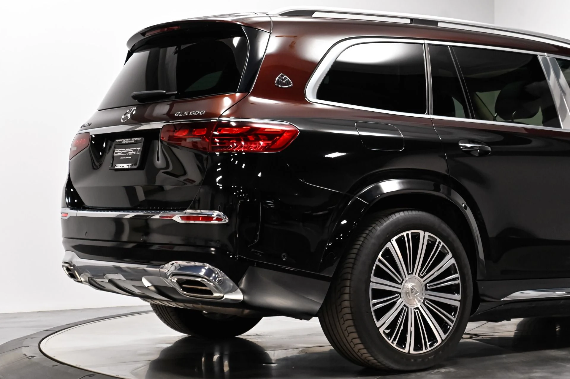 mph040_434973894_Used_2024_Mercedes_Benz_GLS_Maybach_GLS_600_4_MATIC_1789504682_7717b00003