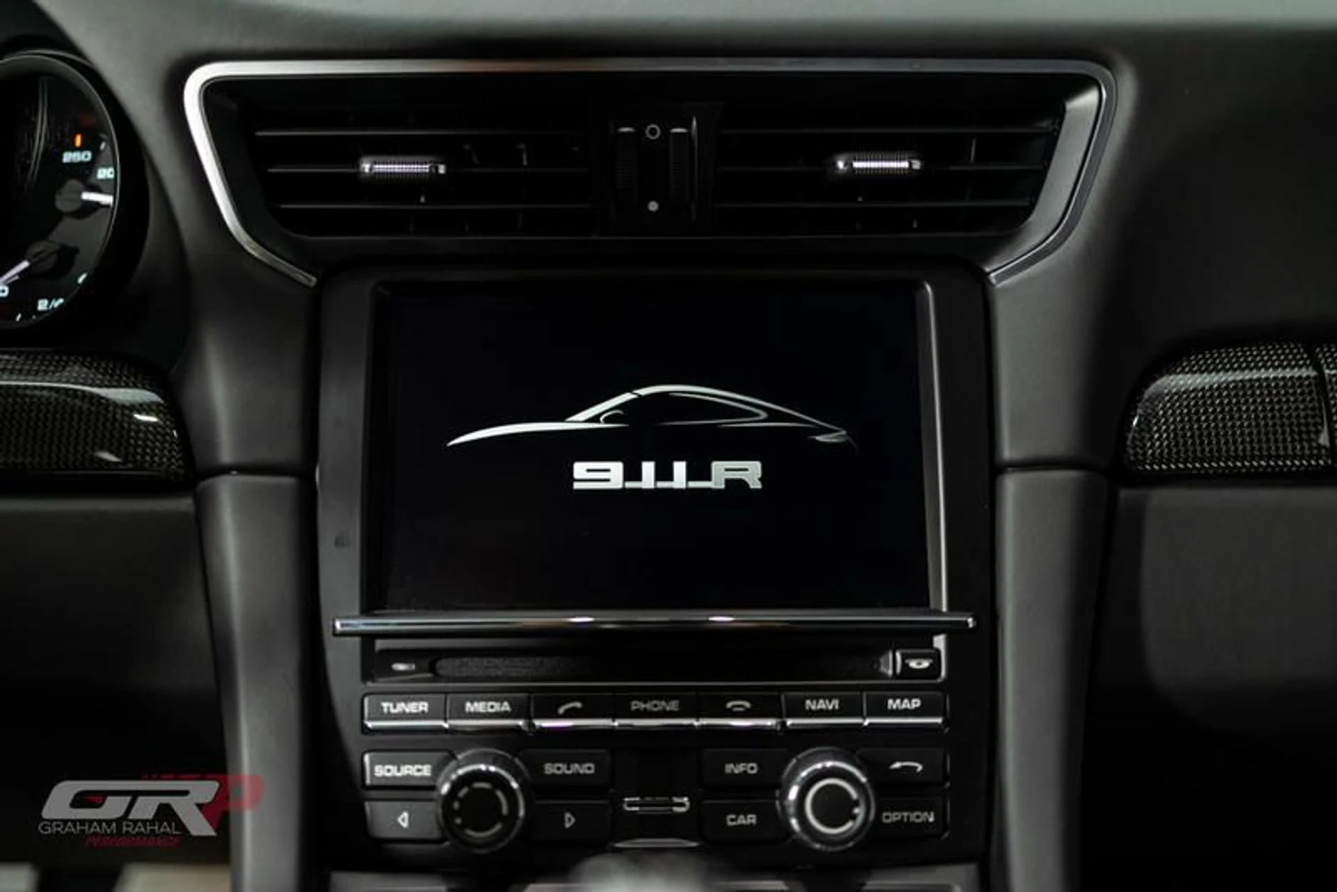 mph040_436612584_AA_2377_E2_D57_E_4096_BF_72_E7_C11_E707_ECC_7ae168acbd