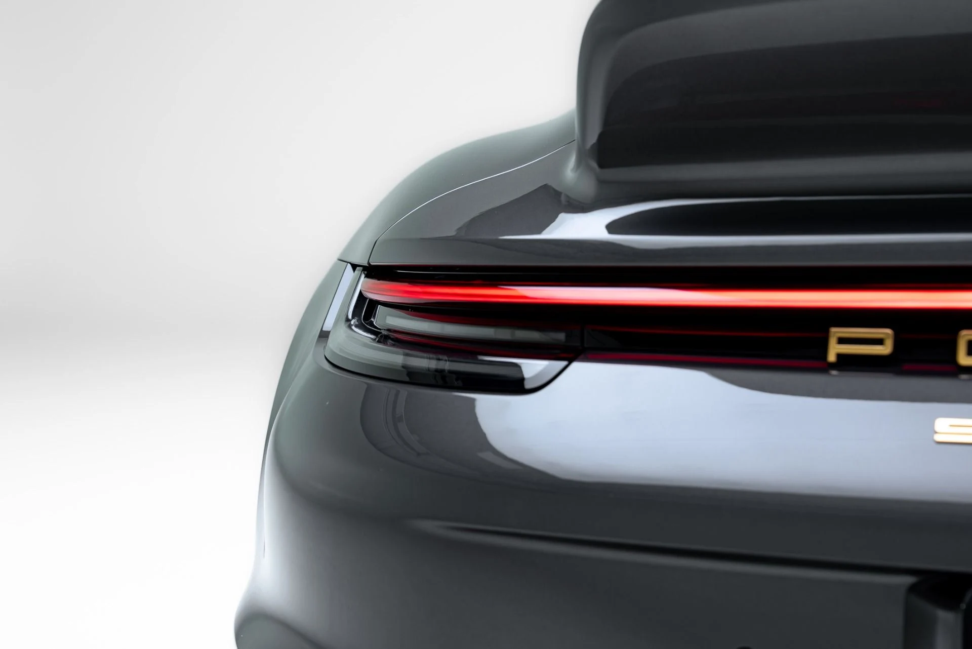 mph040_439850831_Used_2023_Porsche_911_Sport_Classic_1776441930_74639d9ce7