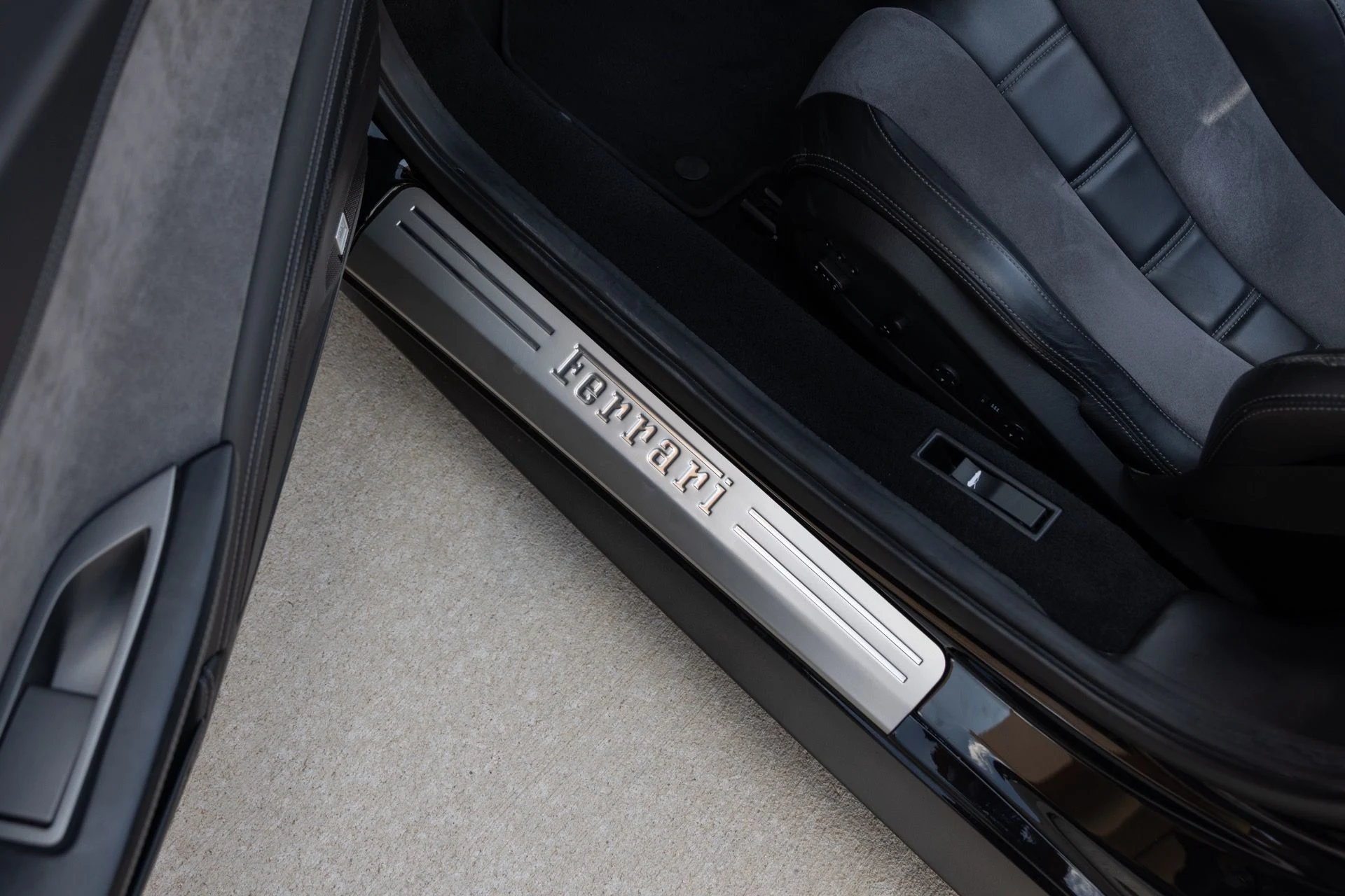 mph040_45861873_Used_2012_Ferrari_458_Spider_1788476074_222ba866b2