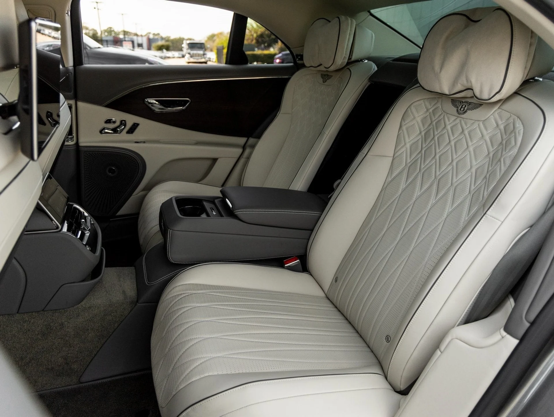 mph040_460179847_41_ca50529d7a