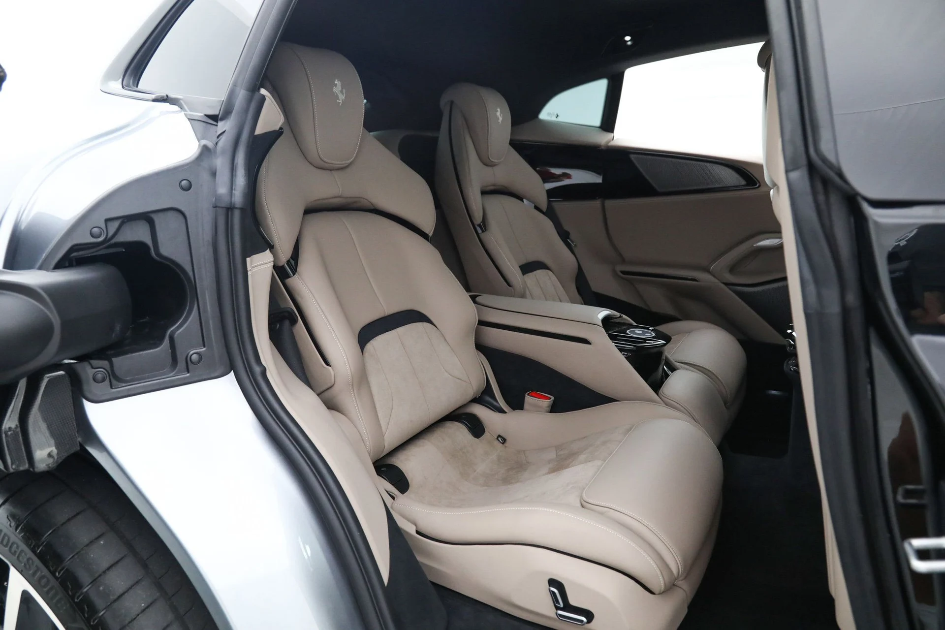 mph040_46504125_75310aaa029315ee4f9d7a2550ad59eb_3ede33f5e0