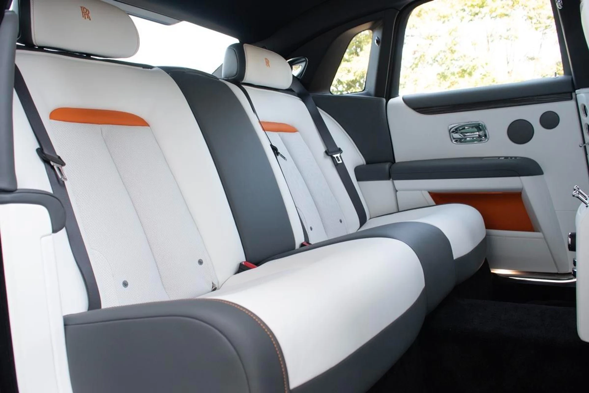 mph040_472723389_Used_2024_Rolls_Royce_Ghost_1733915394_e4eaa1adc8