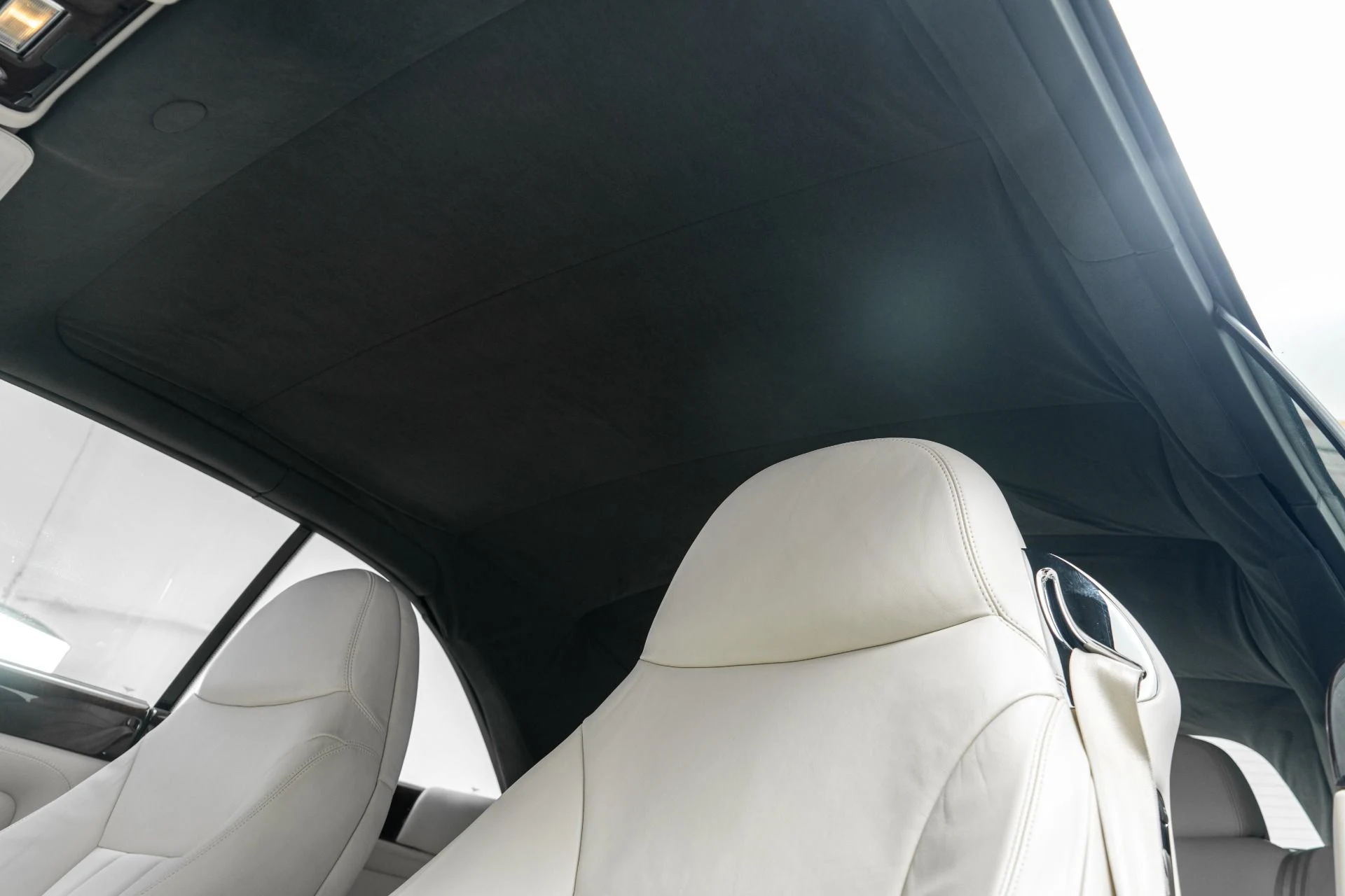 mph040_481787488_Used_2009_Bentley_Azure_1776719869_17387df25e