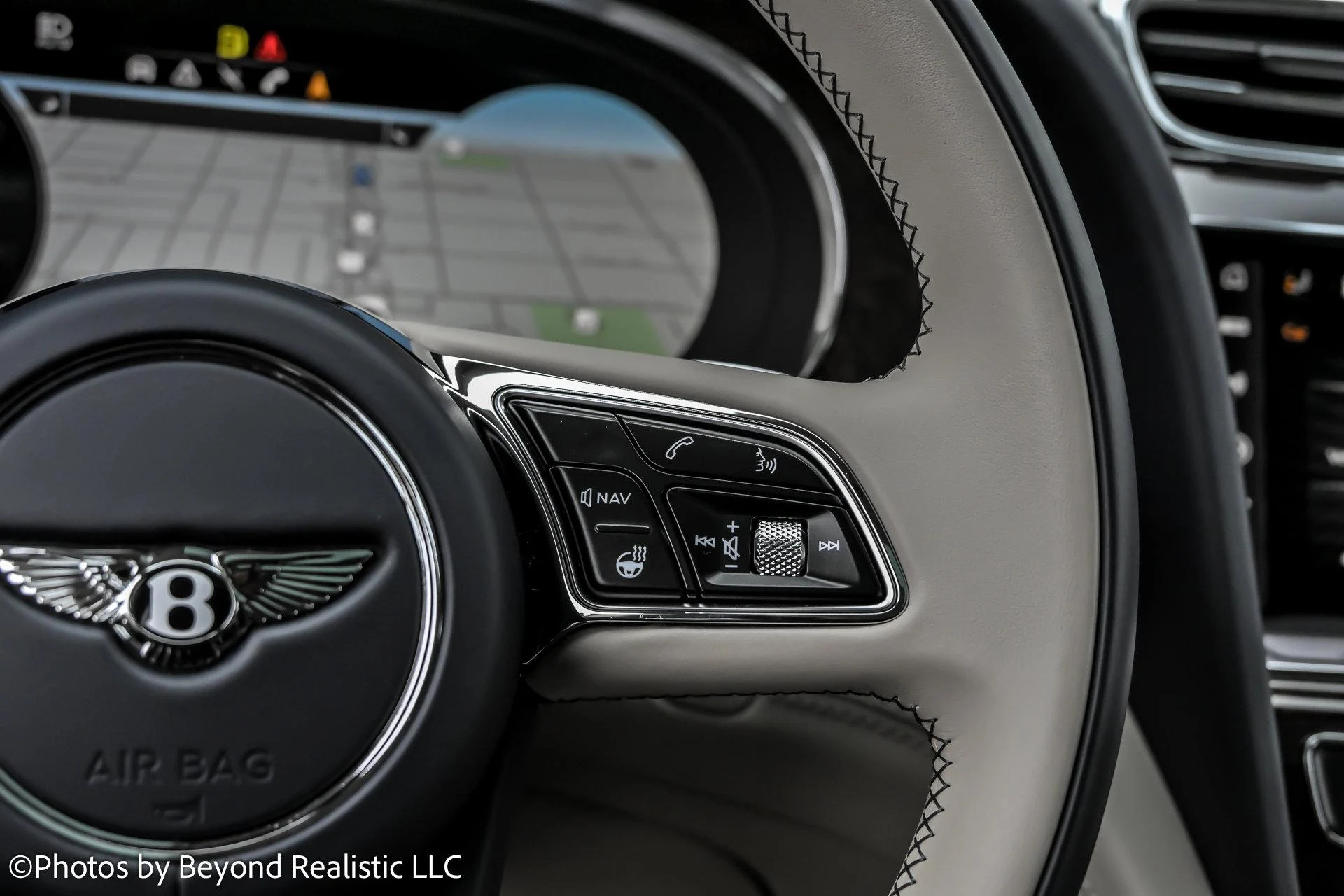 mph040_485452253_Used_2022_Bentley_Bentayga_V8_Mulliner_Driving_Specification_1765012909_5887e4e8f6