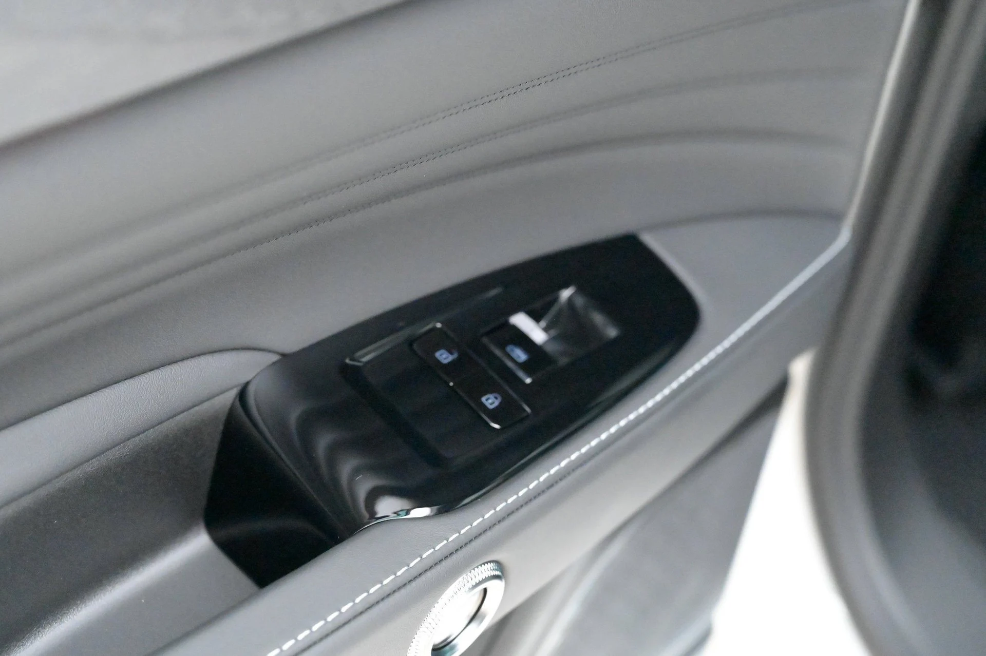 mph040_498360064_e01581e4b68b4b33894055385c575988_9fb5299015