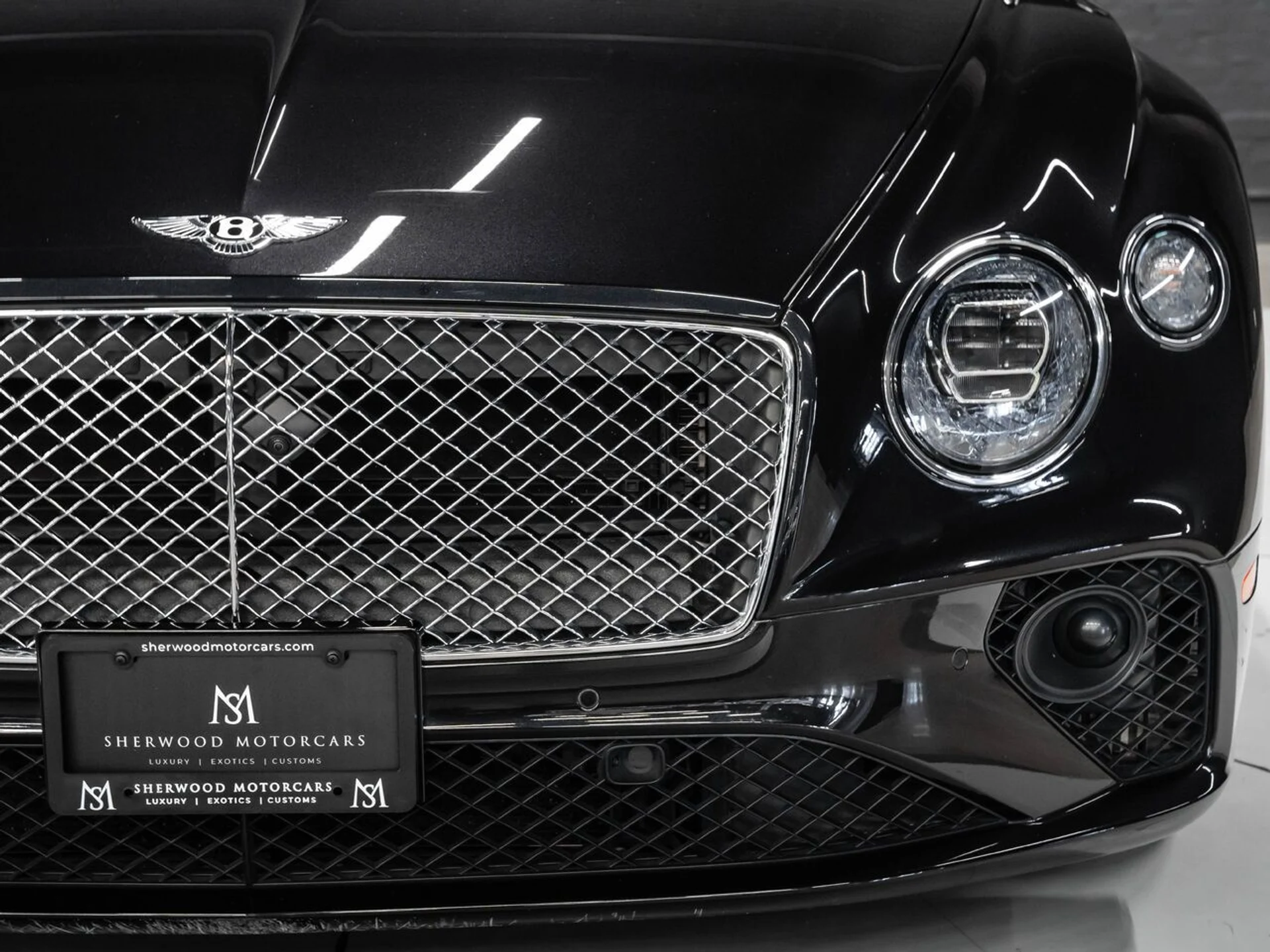mph040_500206538_bentley_continental_2022_deddf55023